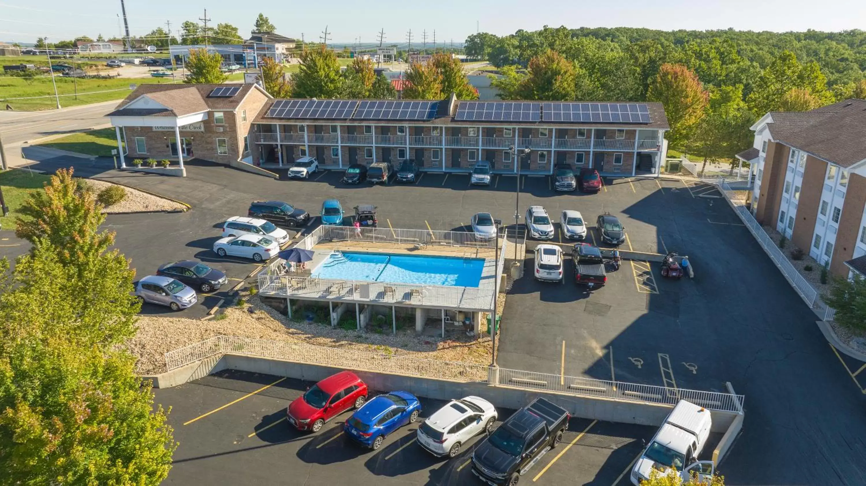 Bird's-eye View in Schmidt's Creek Hotel