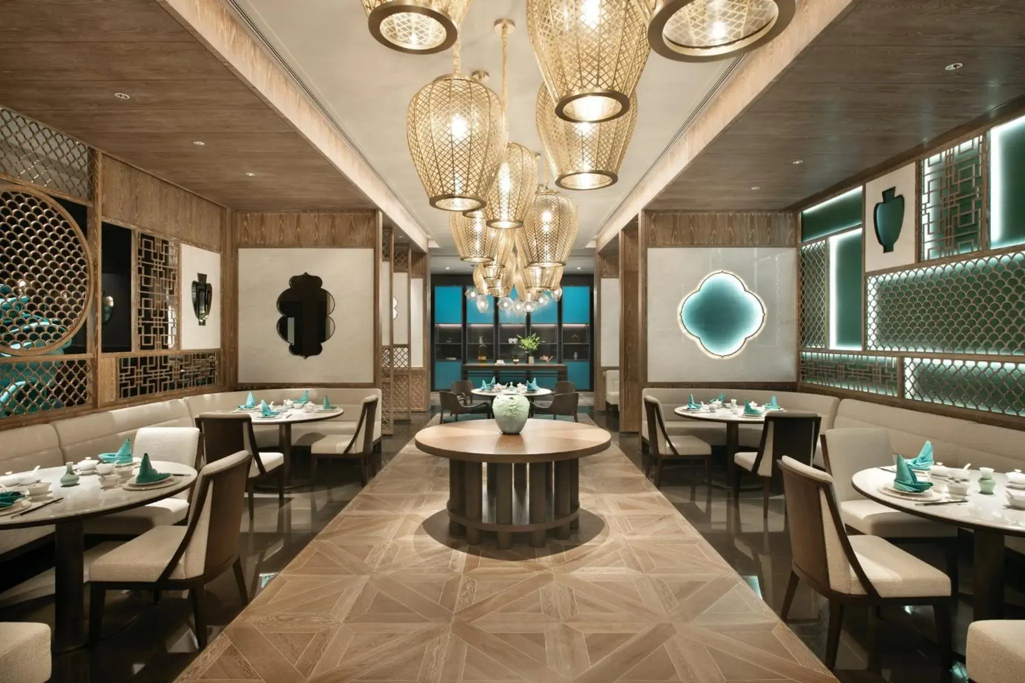 Restaurant/places to eat in Crowne Plaza Wuhan Optics Valley by IHG Restaurant/places to eat in Crowne Plaza Wuhan Optics Valley by IHG