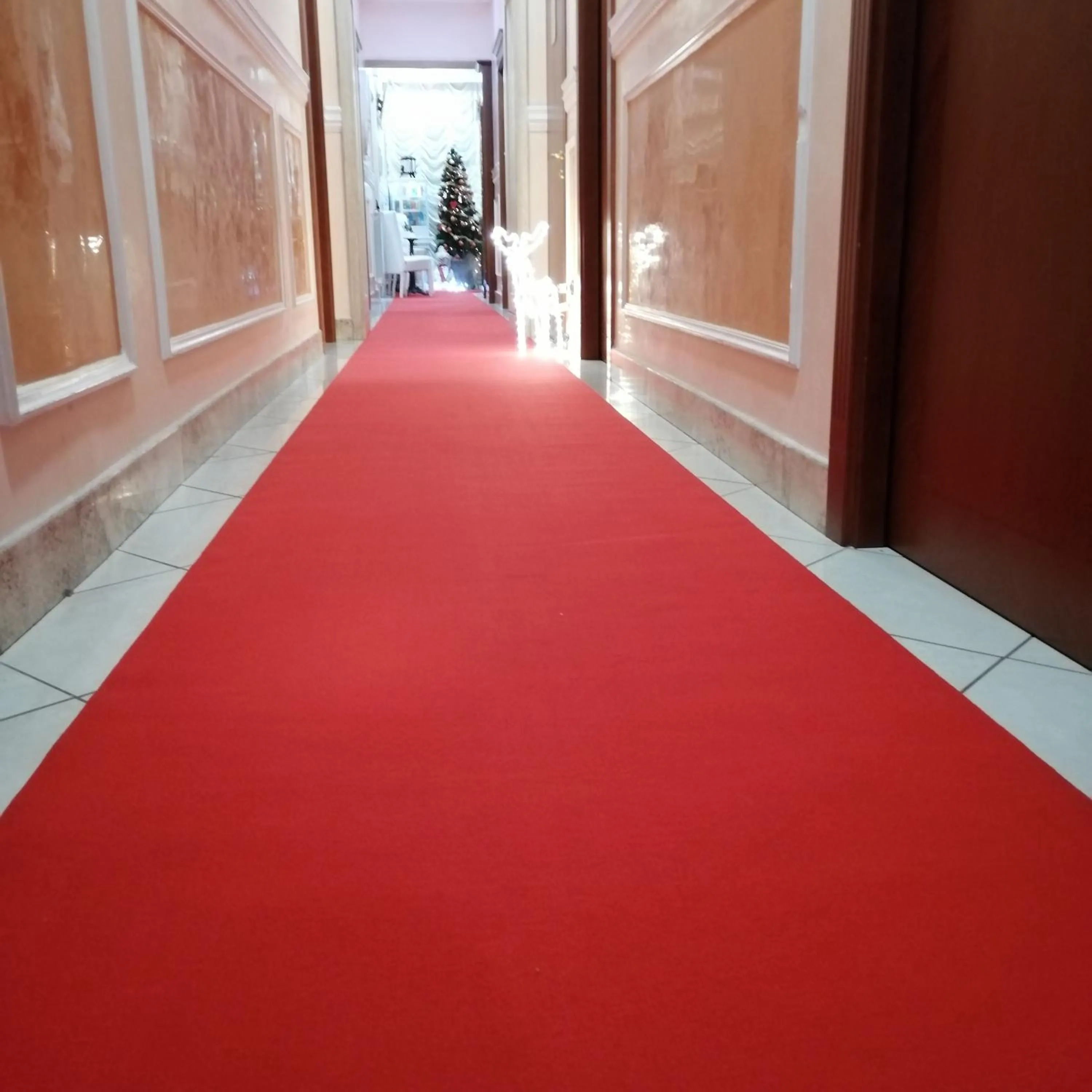 Facade/entrance in Hotel Suite Caesar