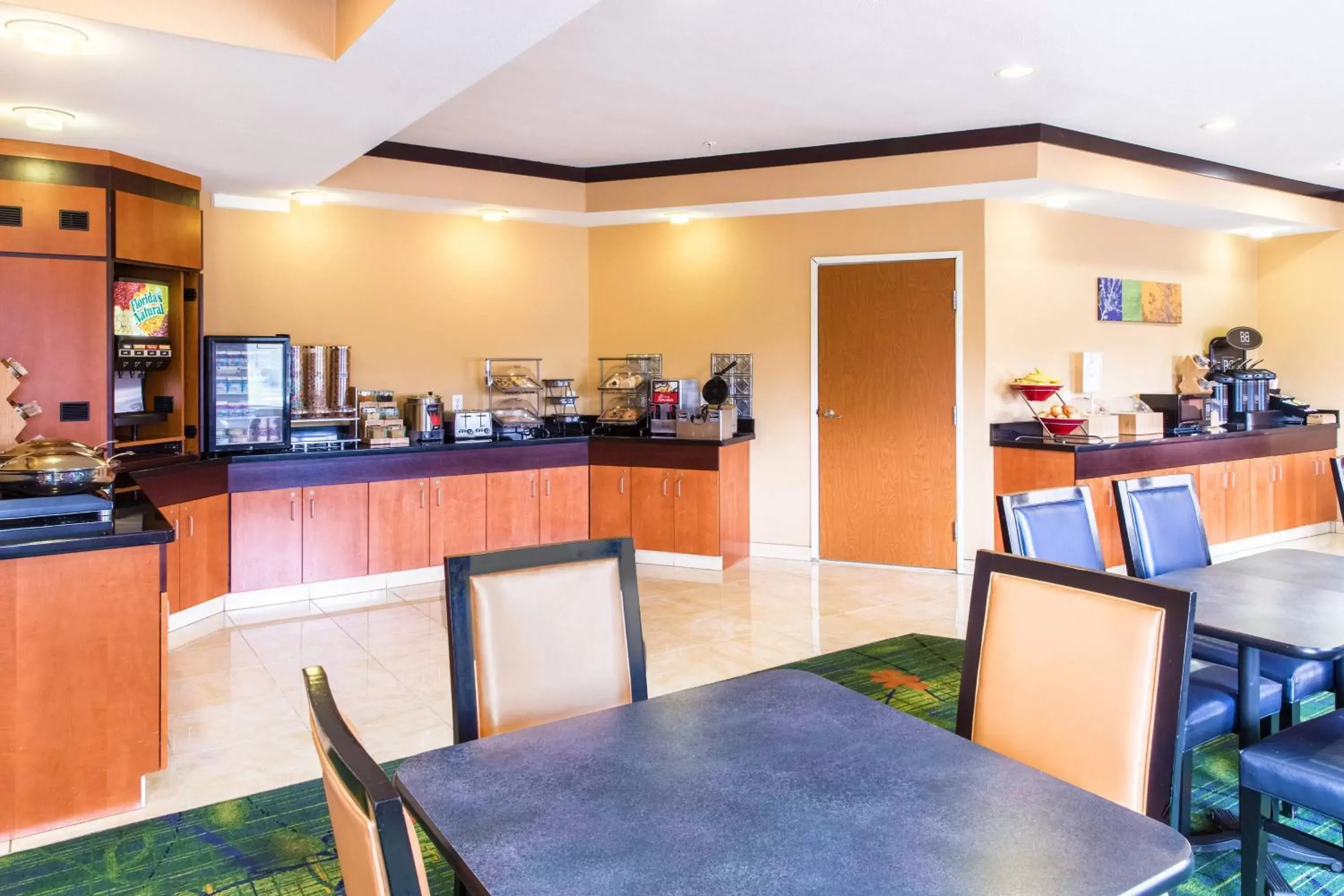 Breakfast, Restaurant/Places to Eat in Fairfield Inn & Suites Billings