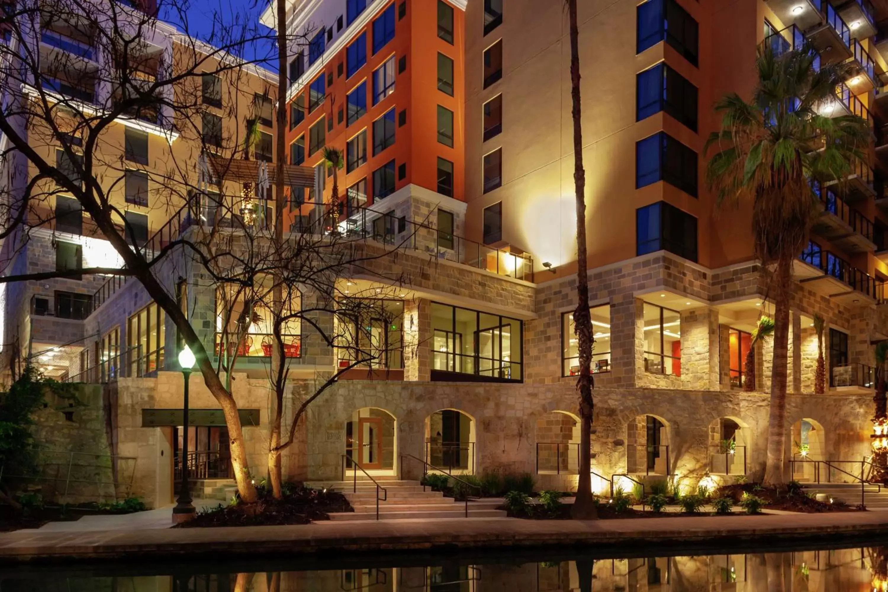 Property Building in Hampton Inn & Suites San Antonio Riverwalk