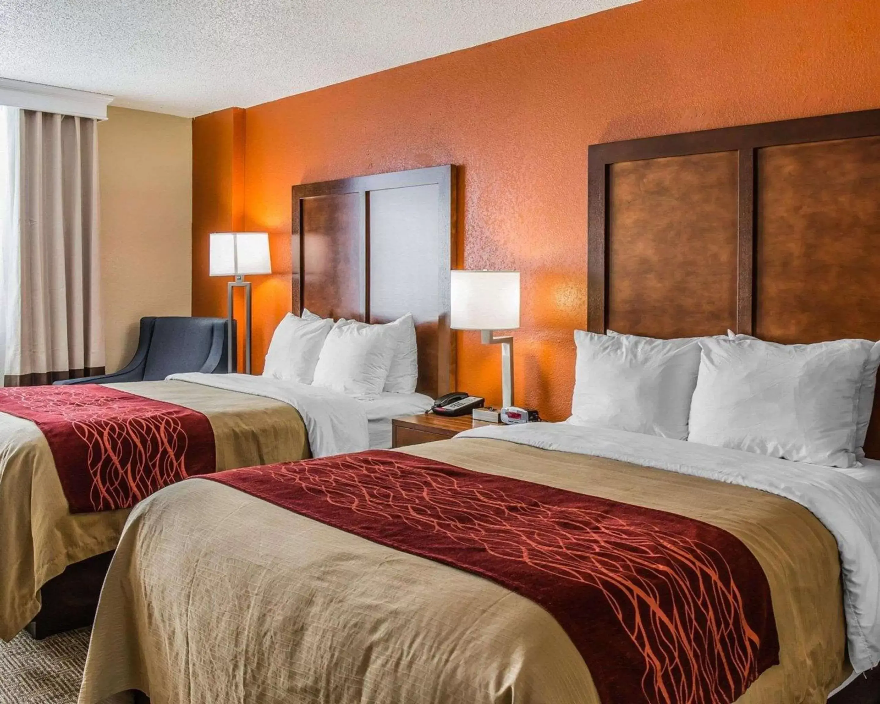 Photo of the whole room, Bed in Comfort Inn & Suites Lakeland North I-4