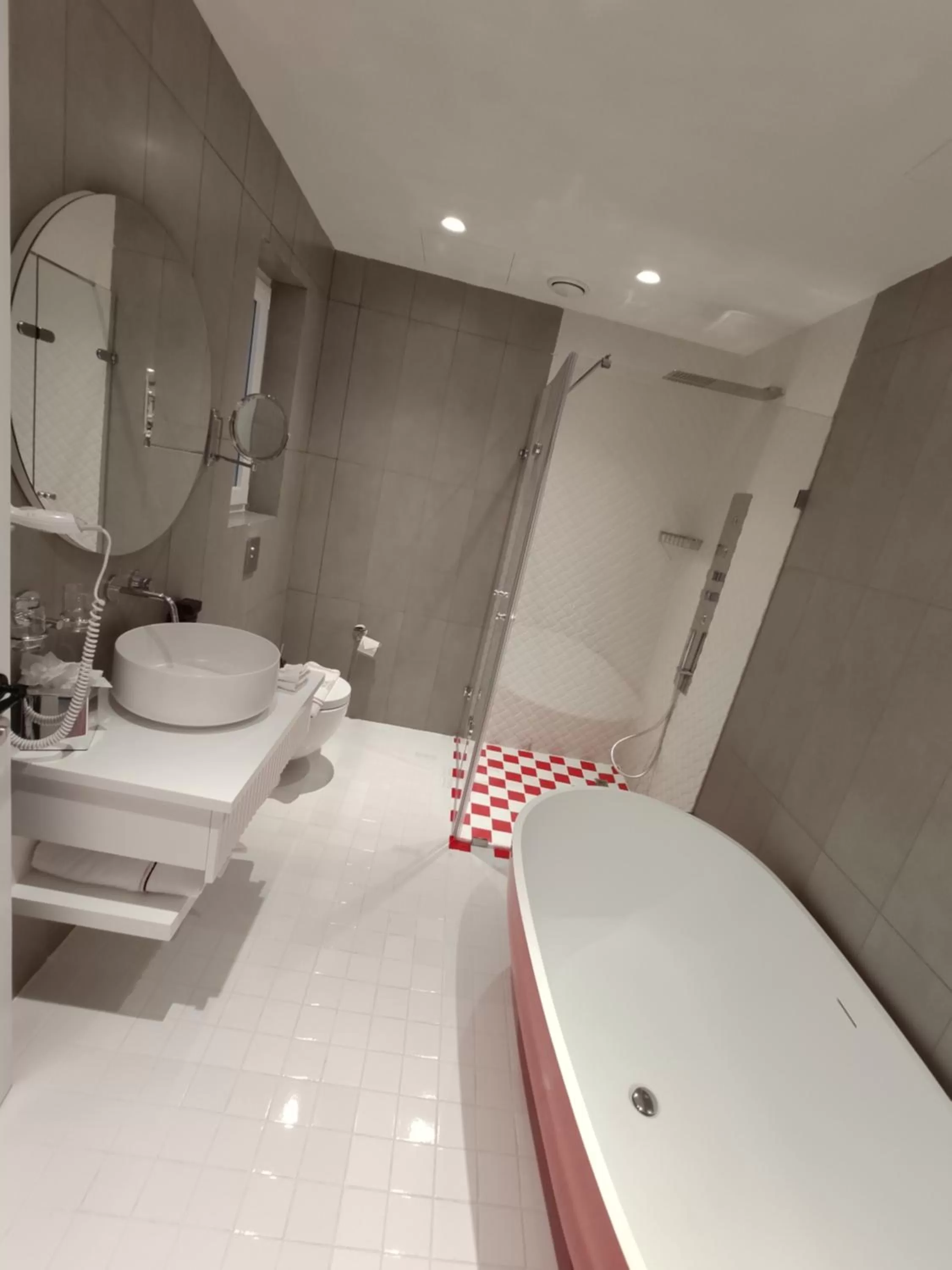 HOLM Boutique & SPA - IK Collection