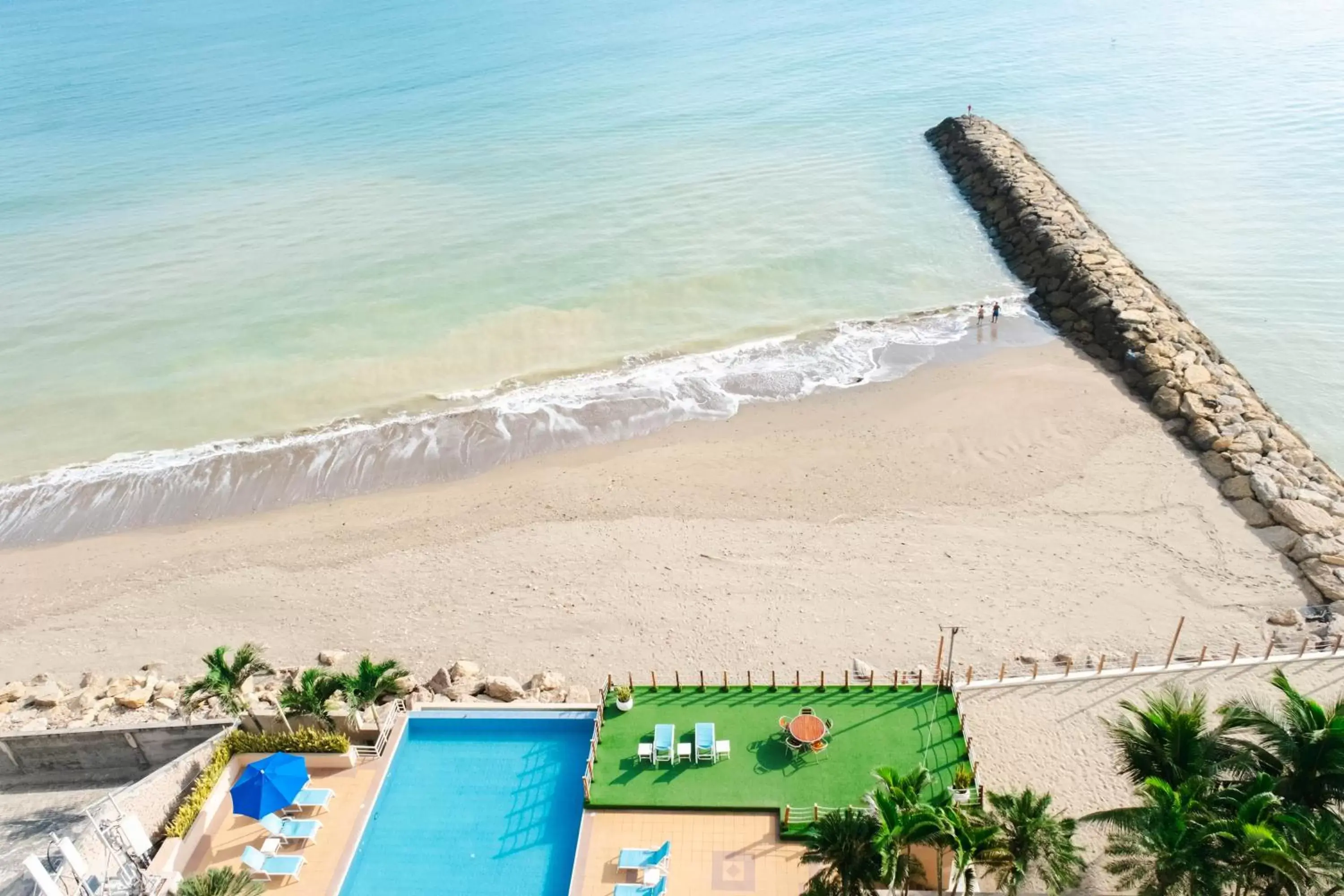 Swimming pool, Pool View in MantaHost Hotel