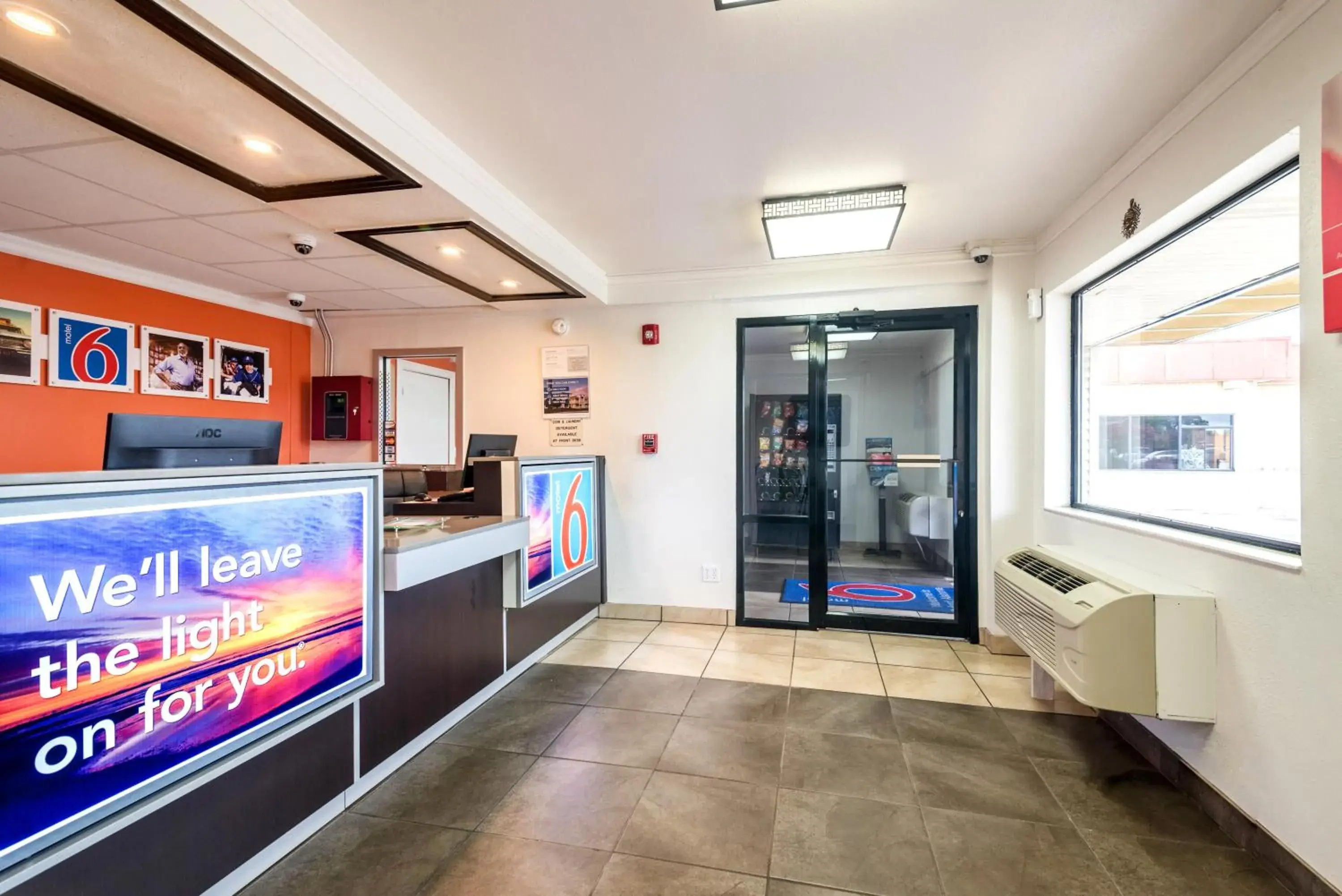 Lobby or reception, Lobby/Reception in Motel 6-Anniston, AL