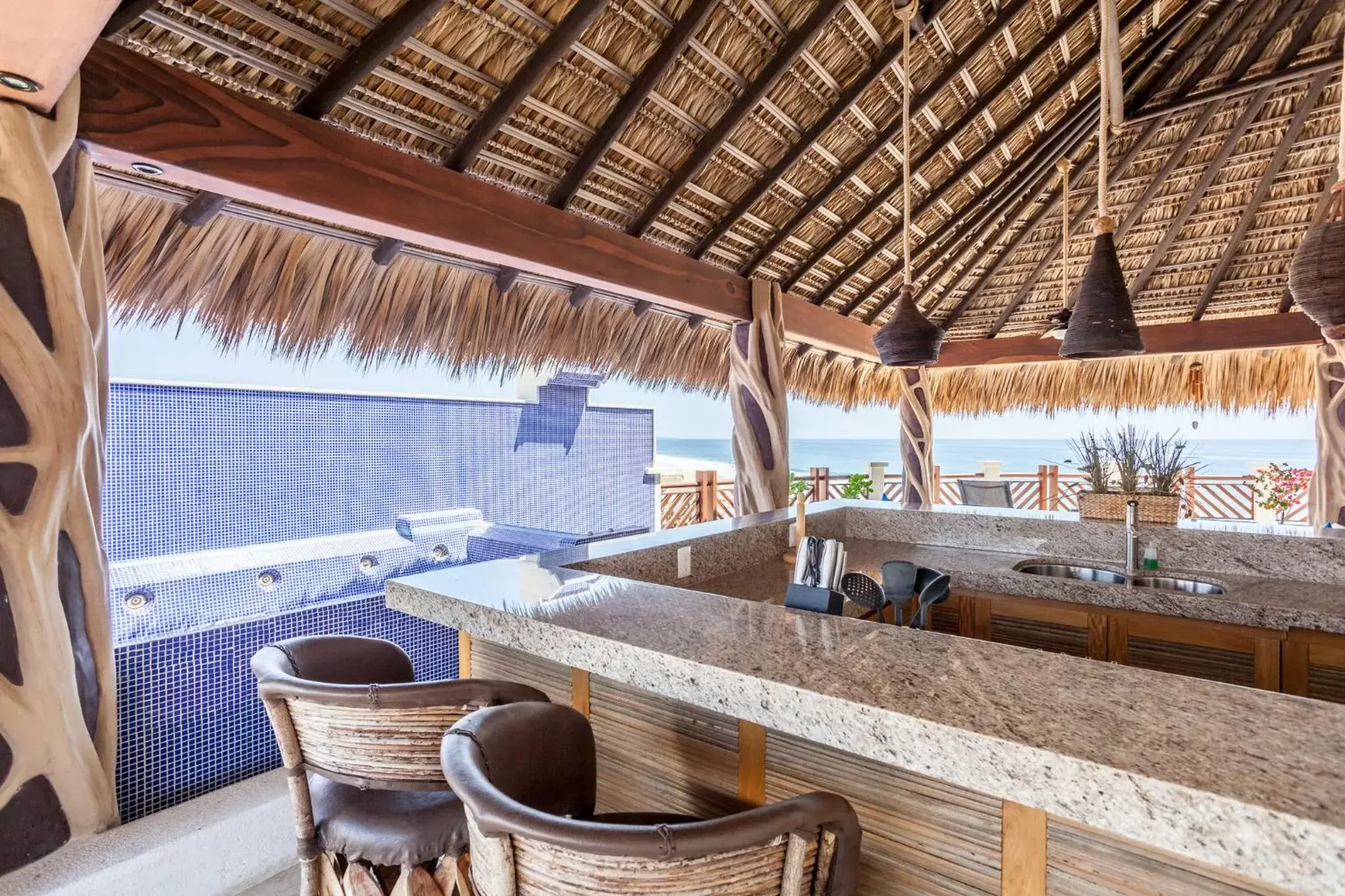 Balcony/Terrace, Lounge/Bar in Vivo Resorts