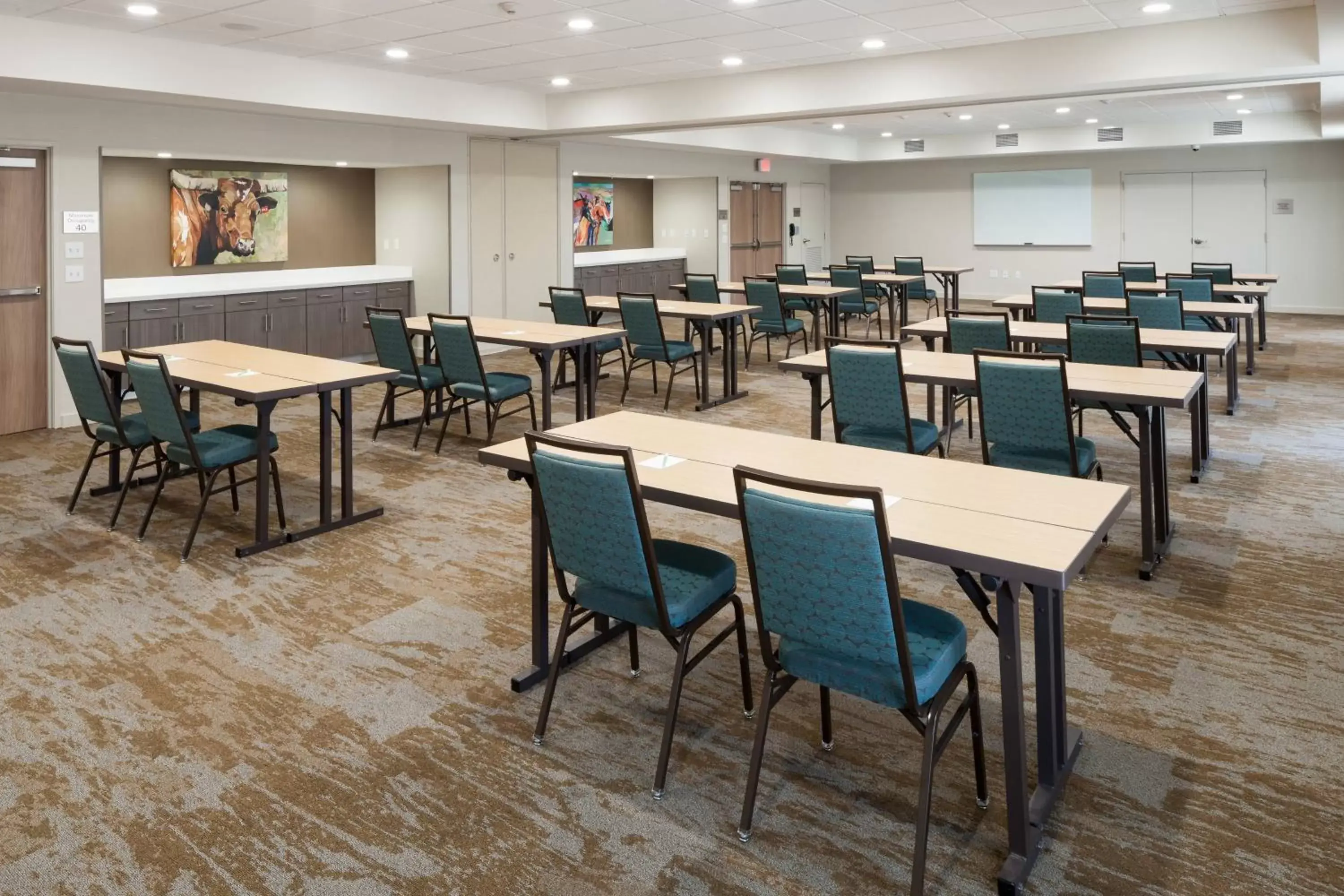 Meeting/conference room, Restaurant/Places to Eat in Courtyard by Marriott Fort Worth Historic Stockyards