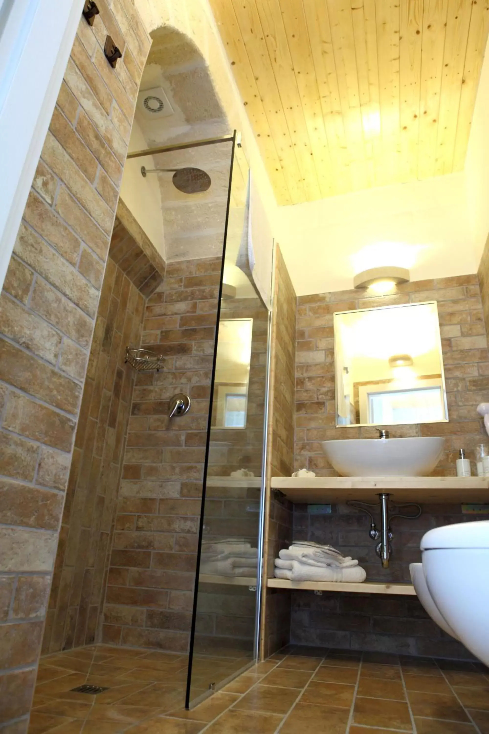 Shower, Bathroom in La Pergola ai Sassi