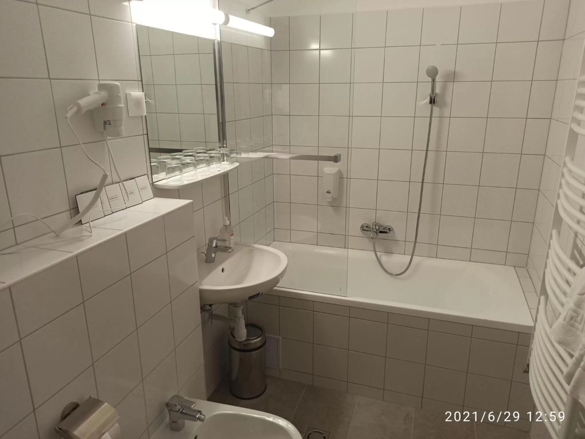 Bathroom in Svájci Lak Panzió