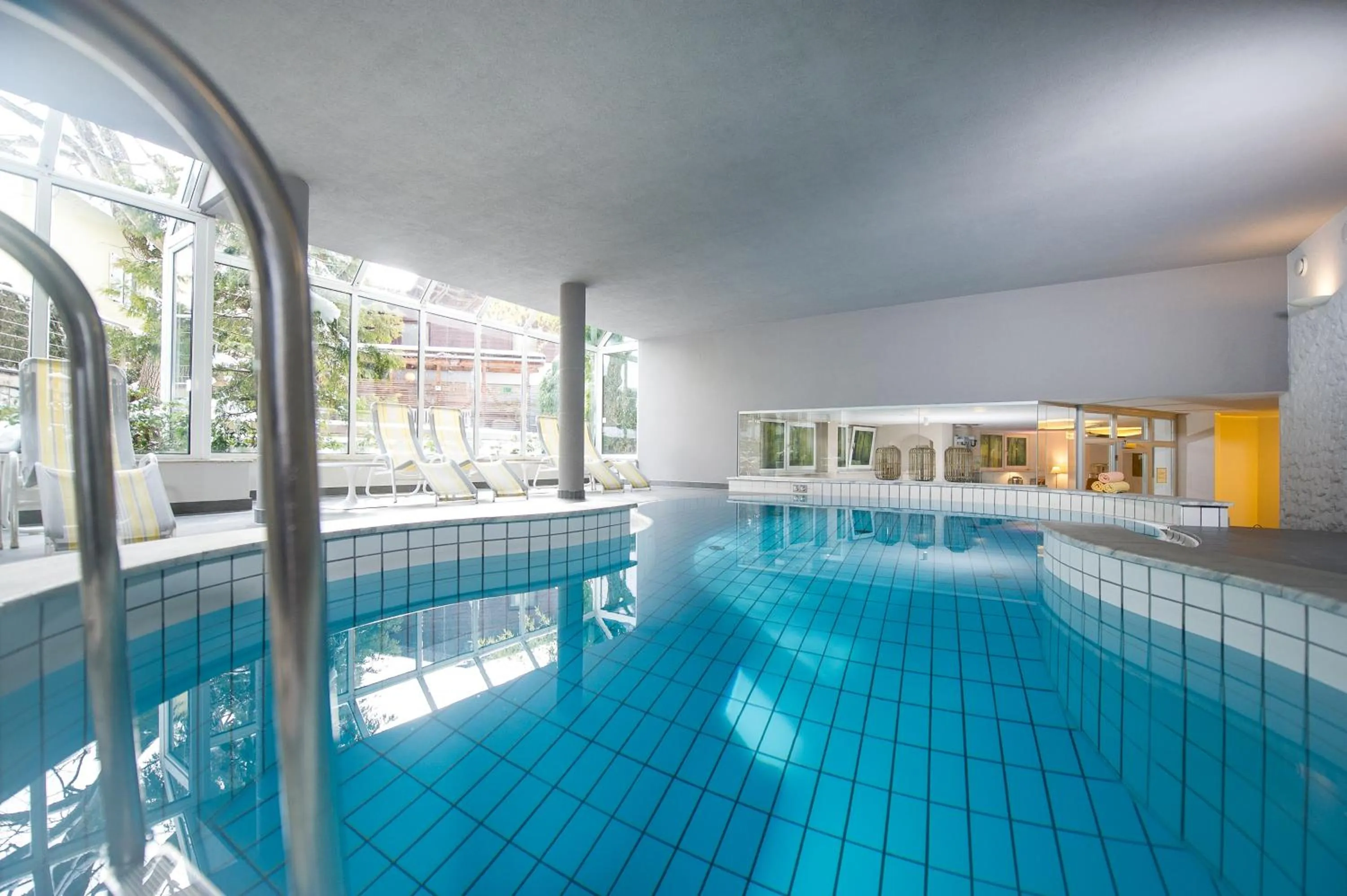 Swimming pool in Hotel Moserhof