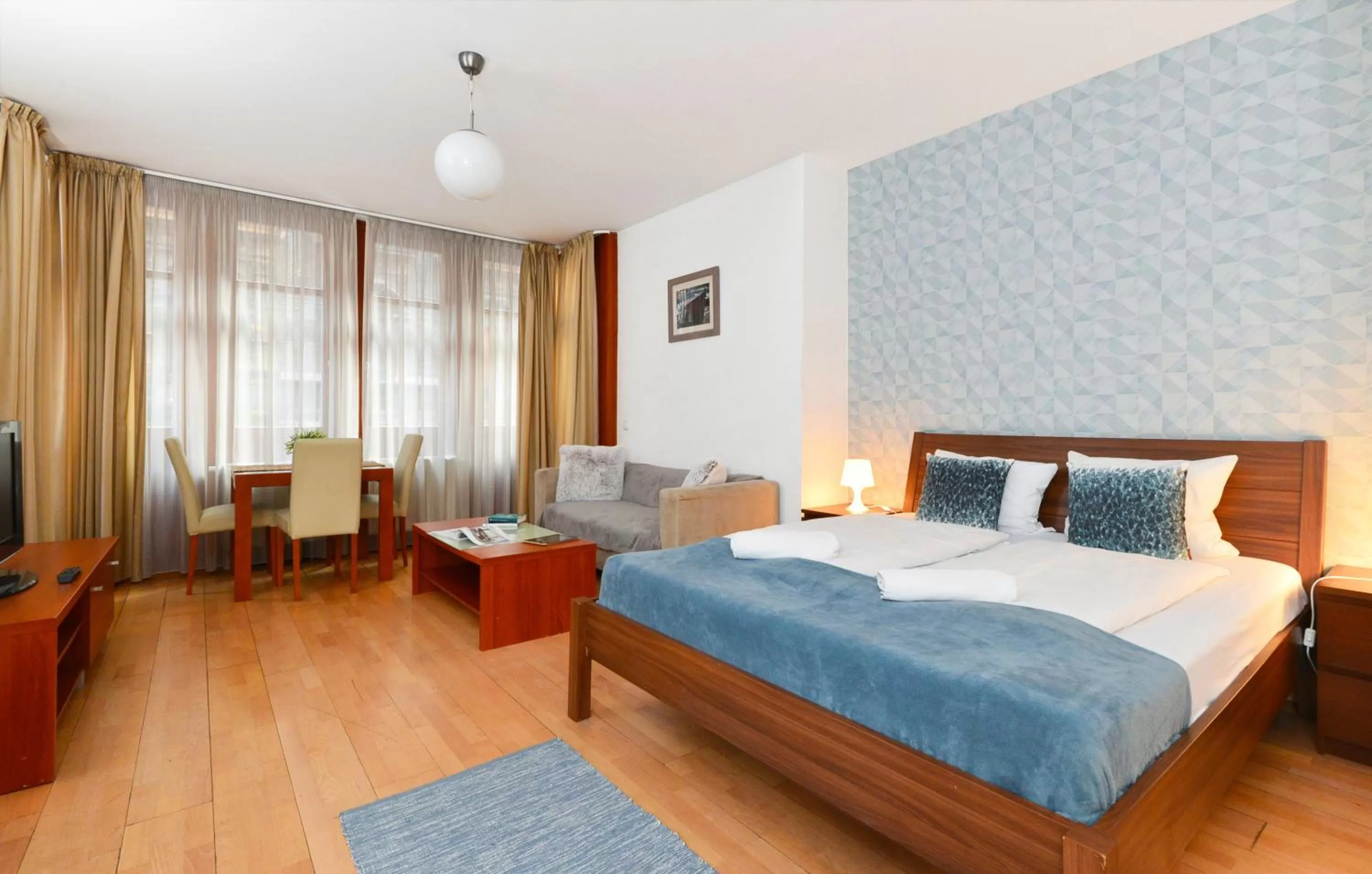 Bedroom, Bed in Lord Residence