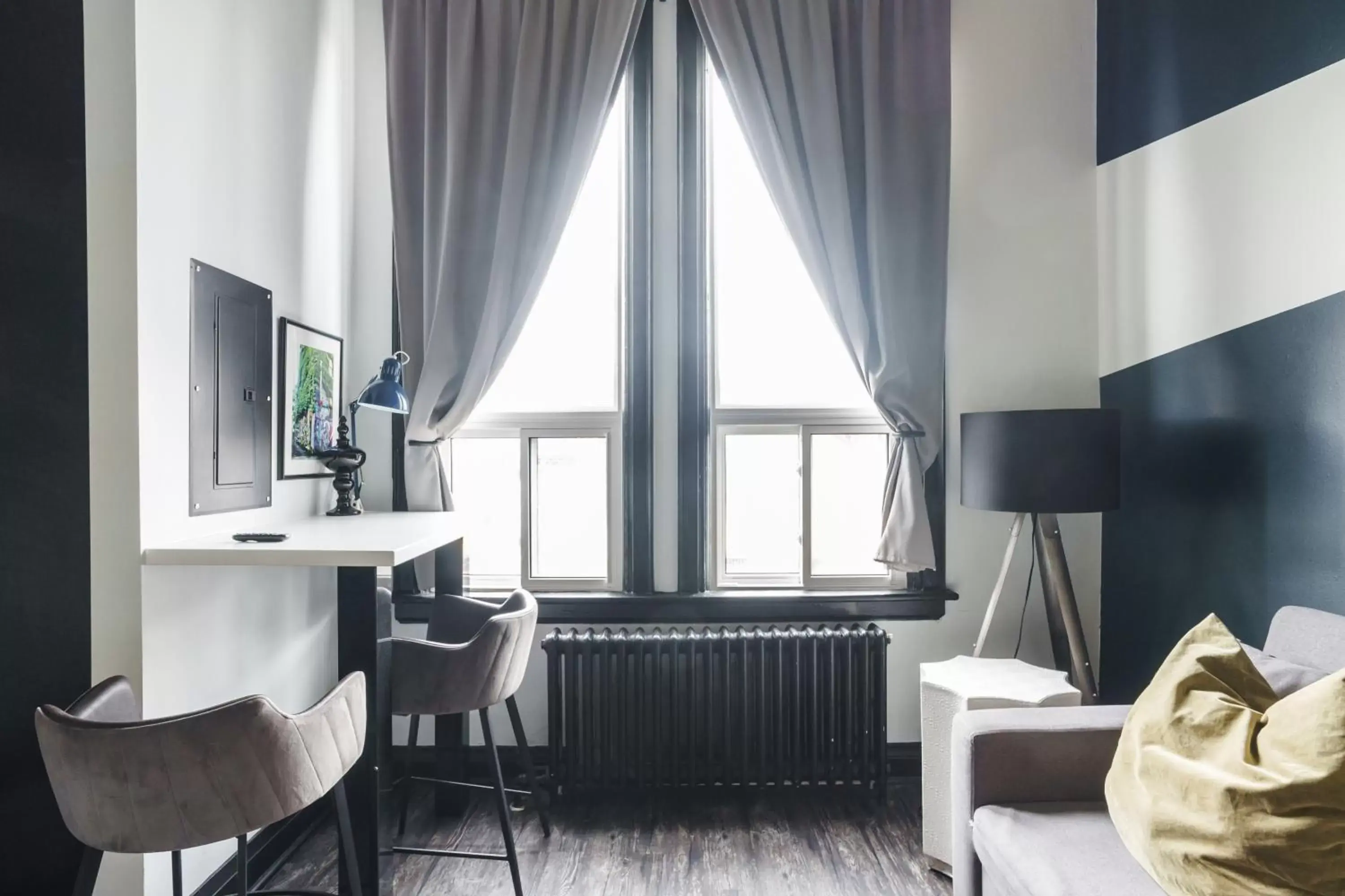 Living room, TV/Entertainment Center in Queen Street Lofts