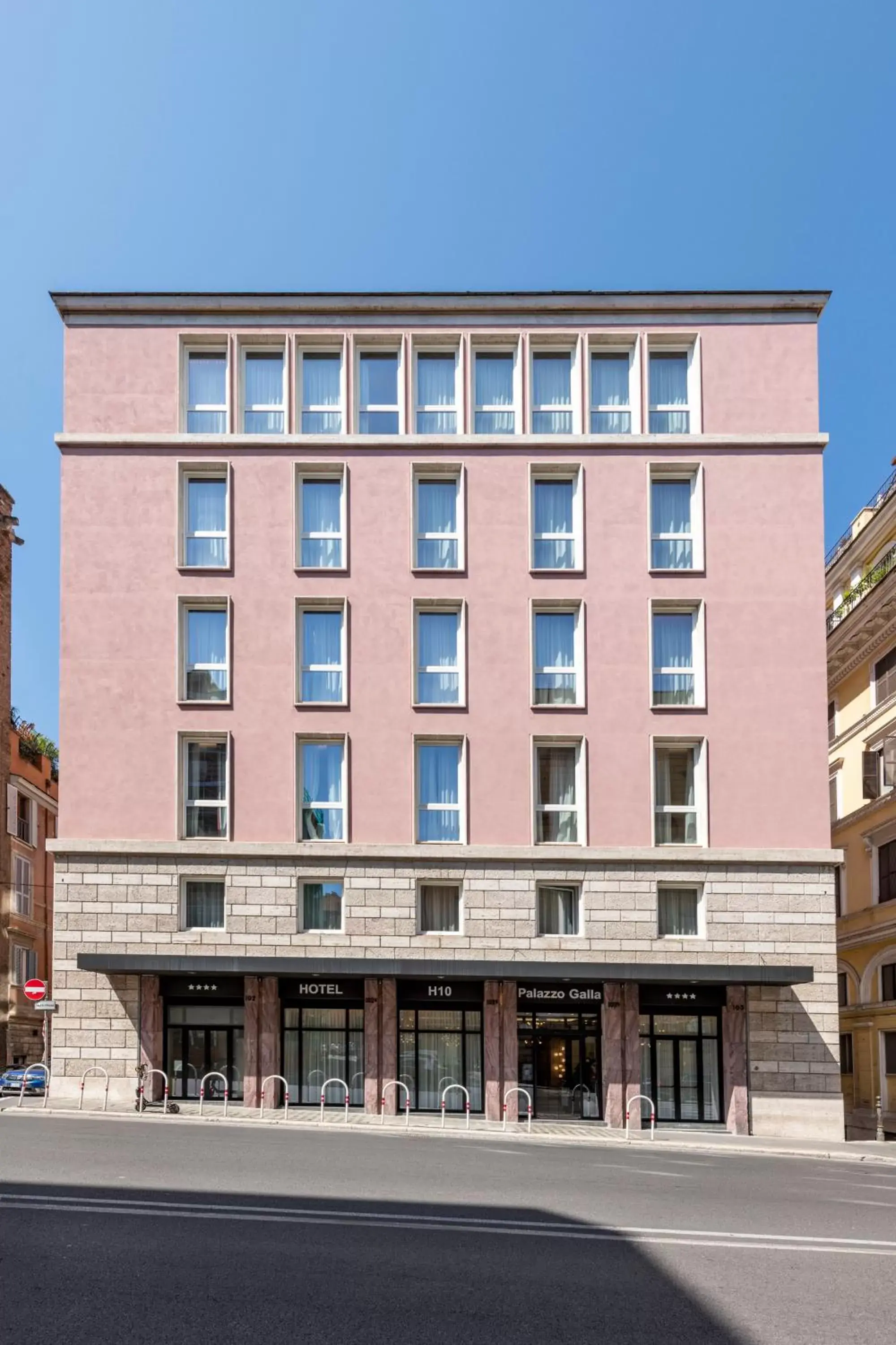 Property building in H10 Palazzo Galla Property building in H10 Palazzo Galla