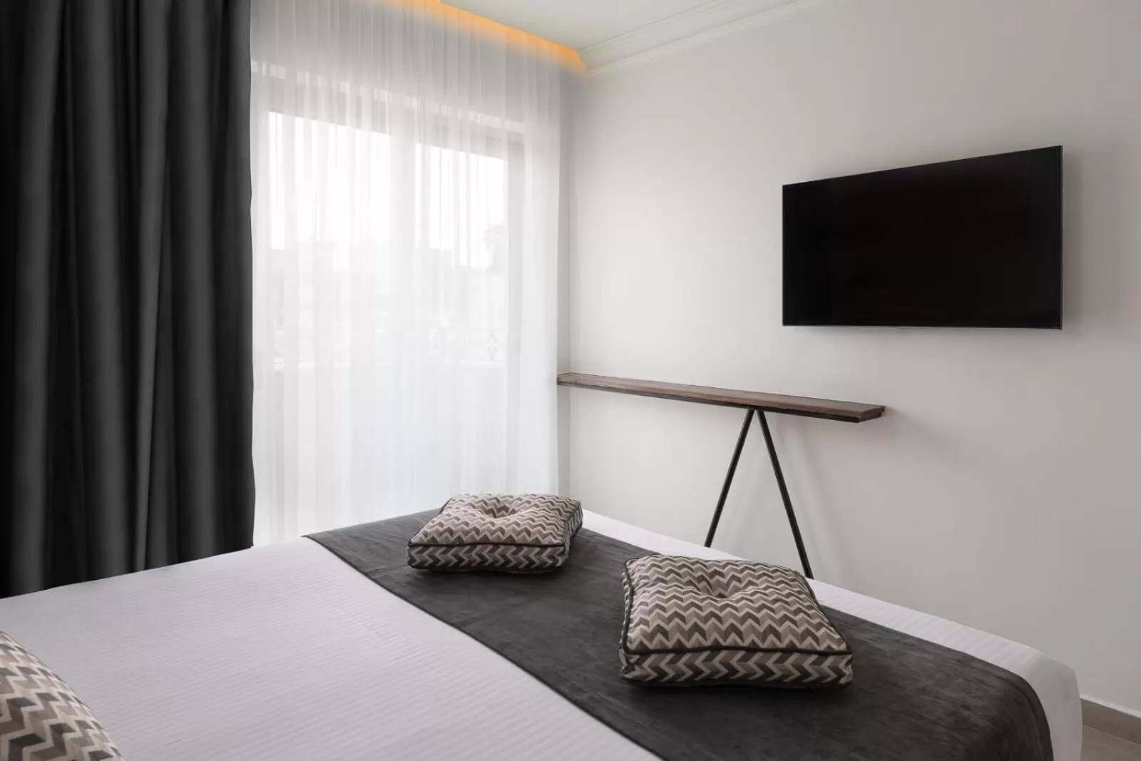 Bed in Elakati Luxury Boutique Hotel - Adults Only