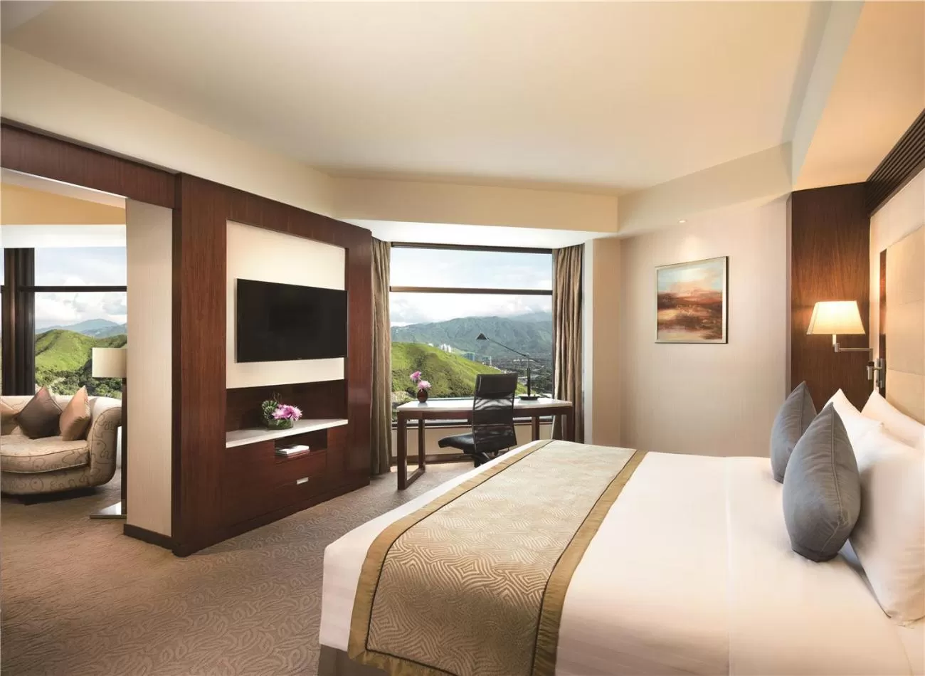 Coffee/tea facilities, Bed in Shangri-La Shenzhen