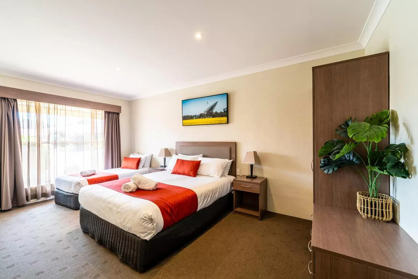 Bedroom in Parkes International