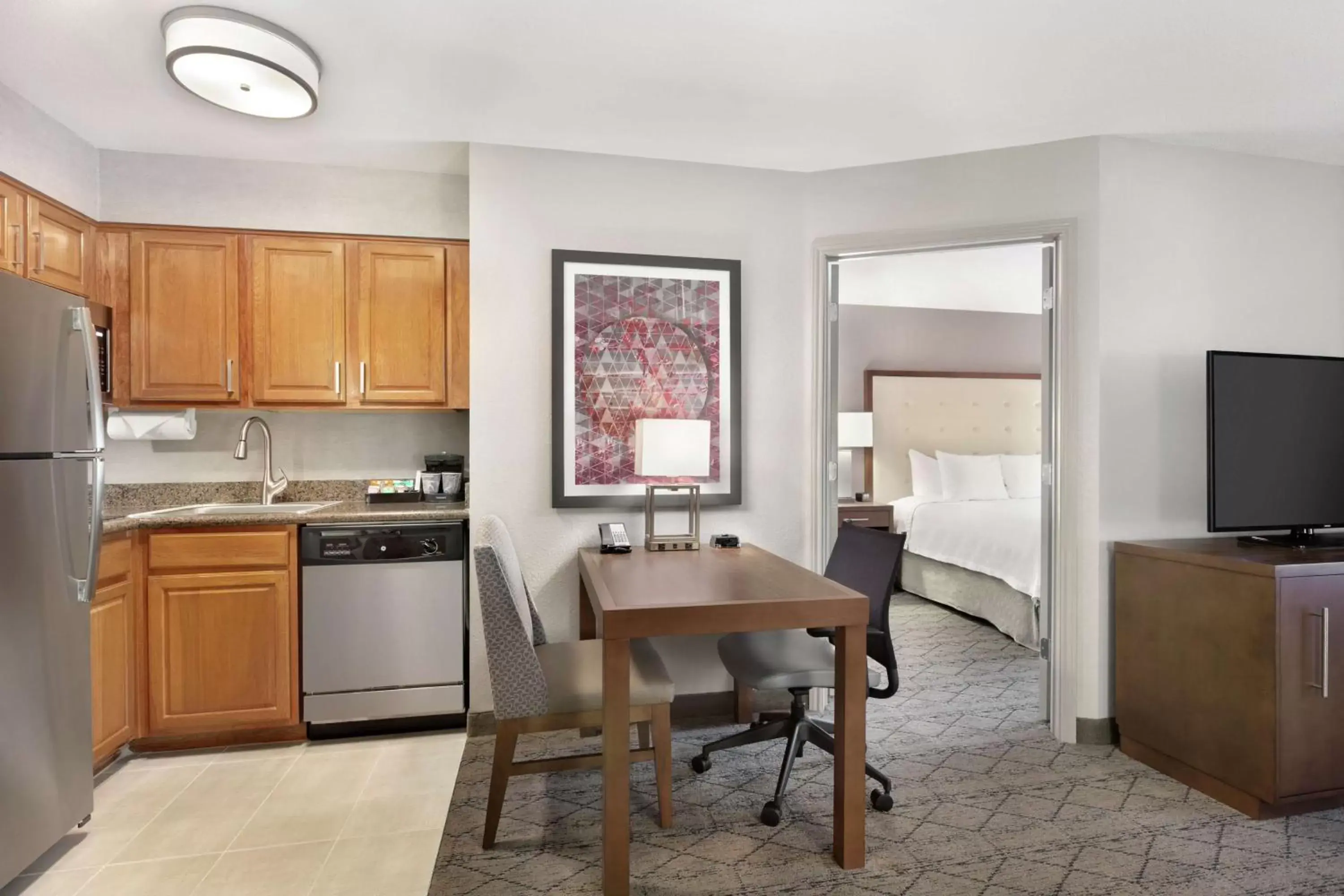 Kitchen or kitchenette, Kitchen/Kitchenette in Homewood Suites by Hilton Portland Airport