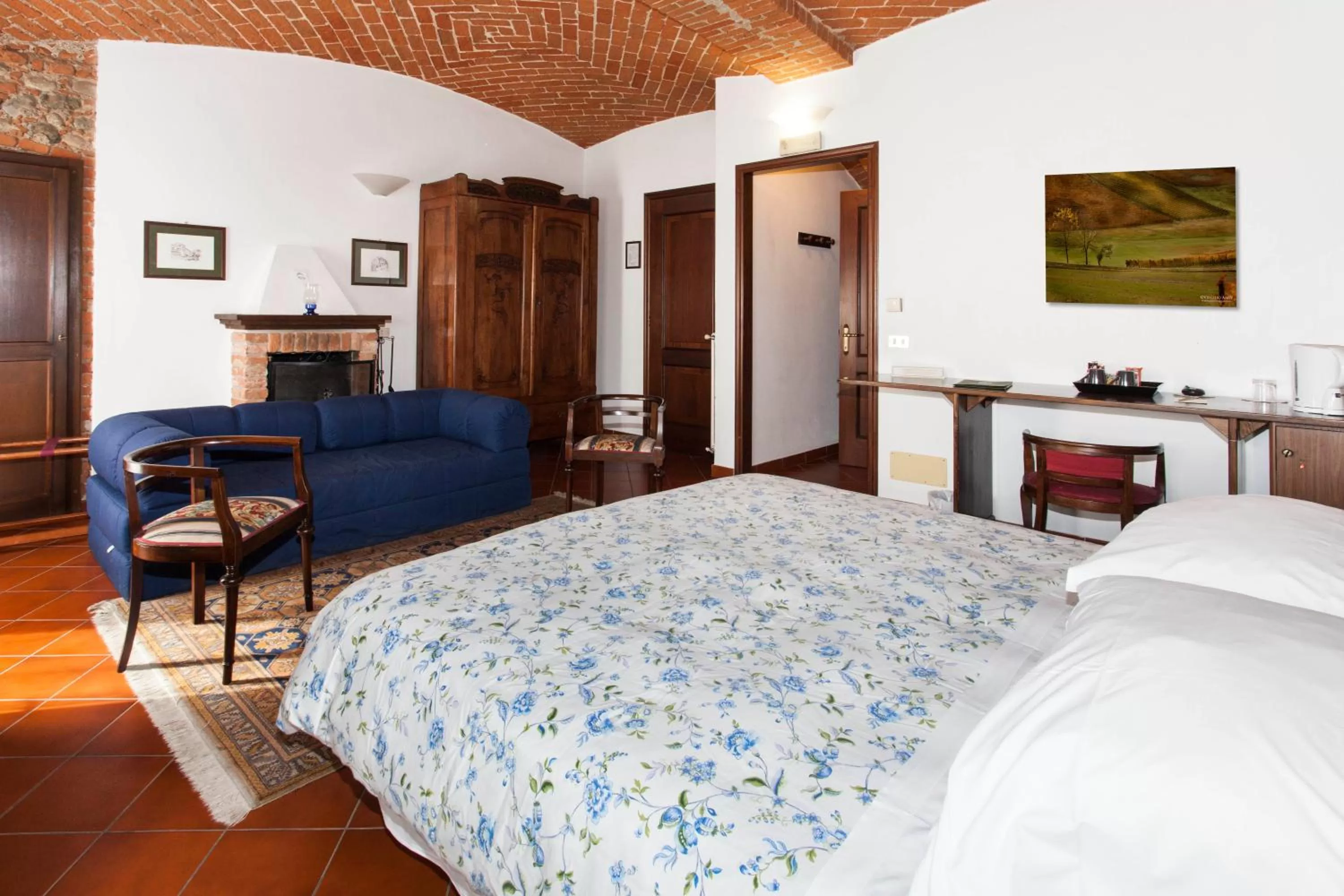 Photo of the whole room, Bed in Residenza Del Lago