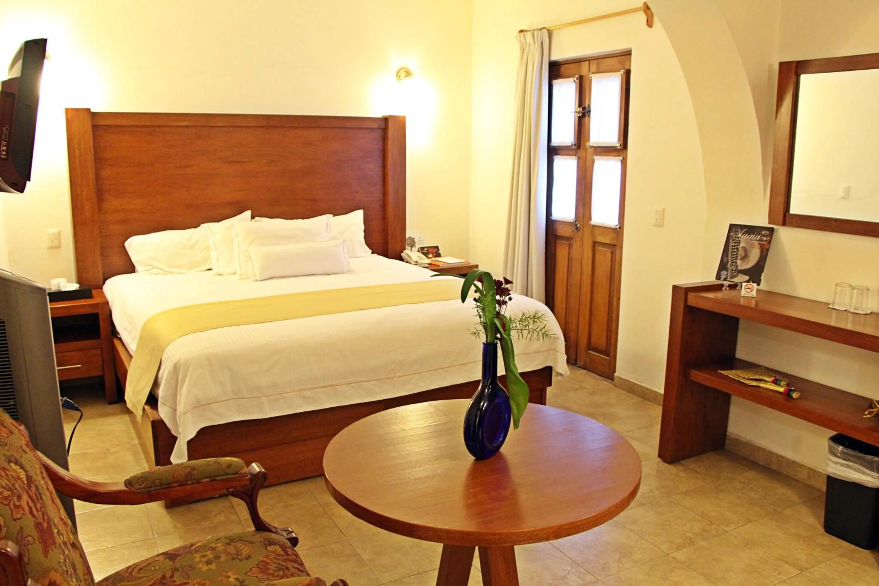 Photo of the whole room, Bed in El Serafin Hotel Boutique