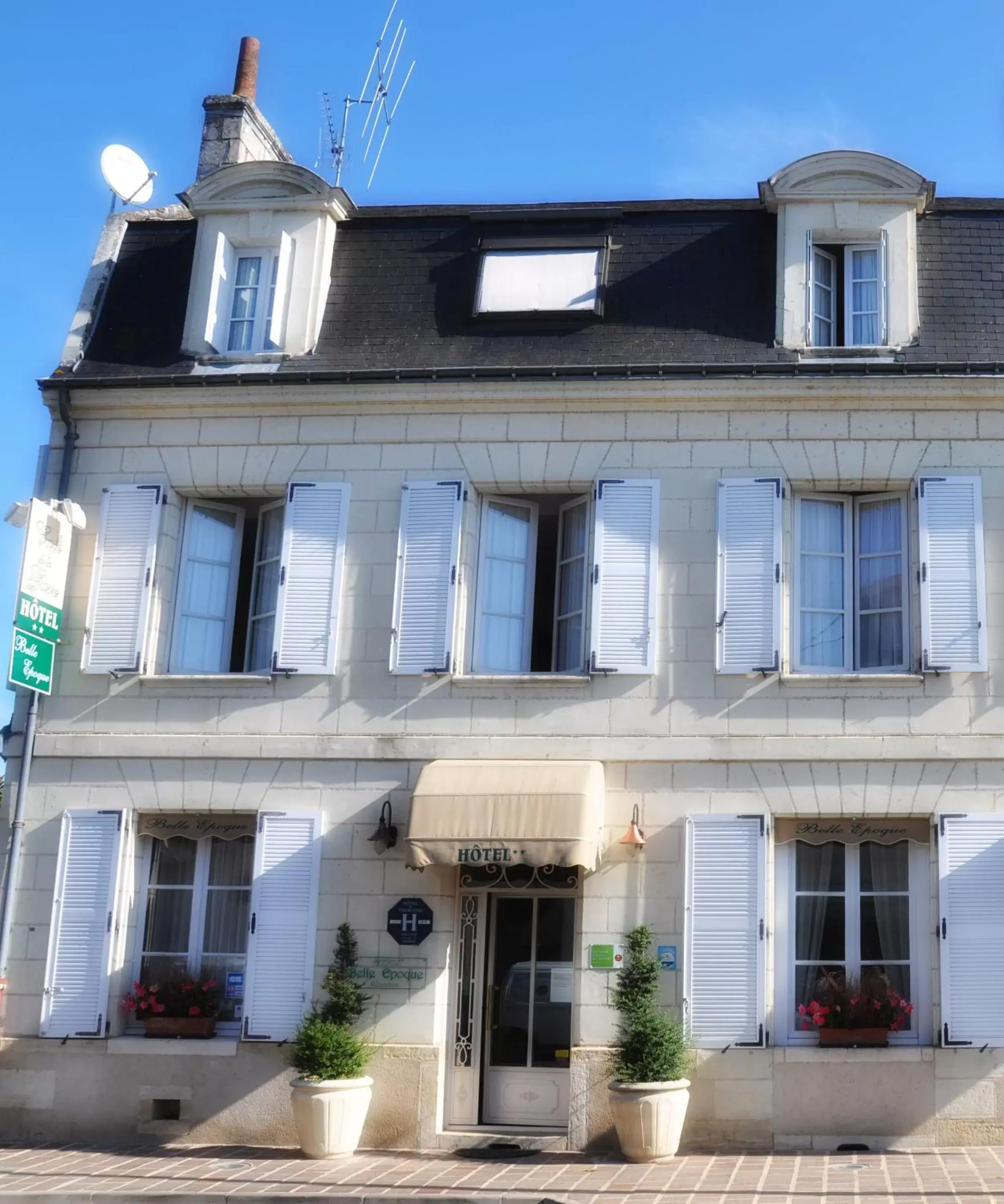 Facade/entrance, Property Building in Belle Epoque