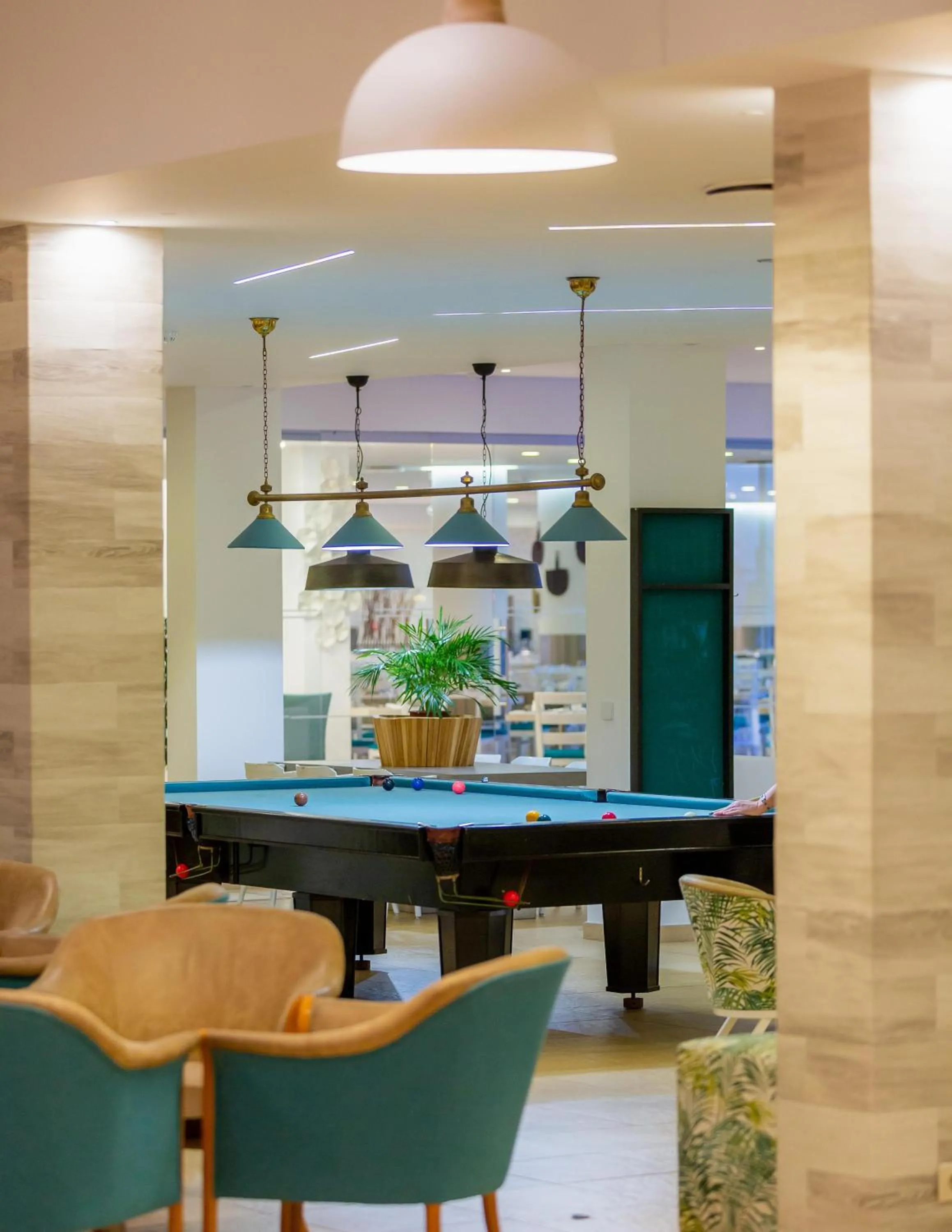 Lounge or bar in The Views Oasis