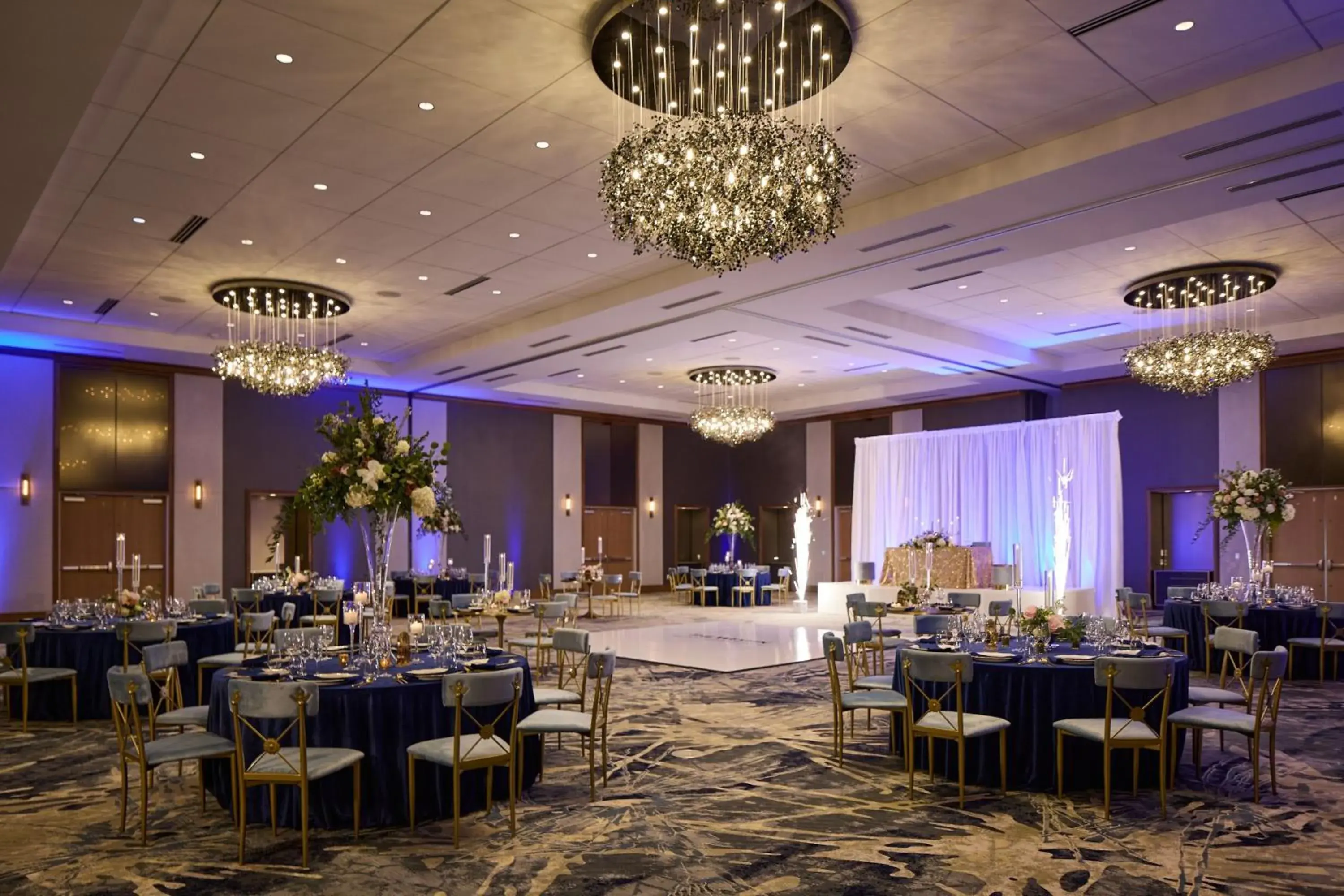 Meeting/conference room, Restaurant/Places to Eat in The Westin Raleigh-Durham Airport