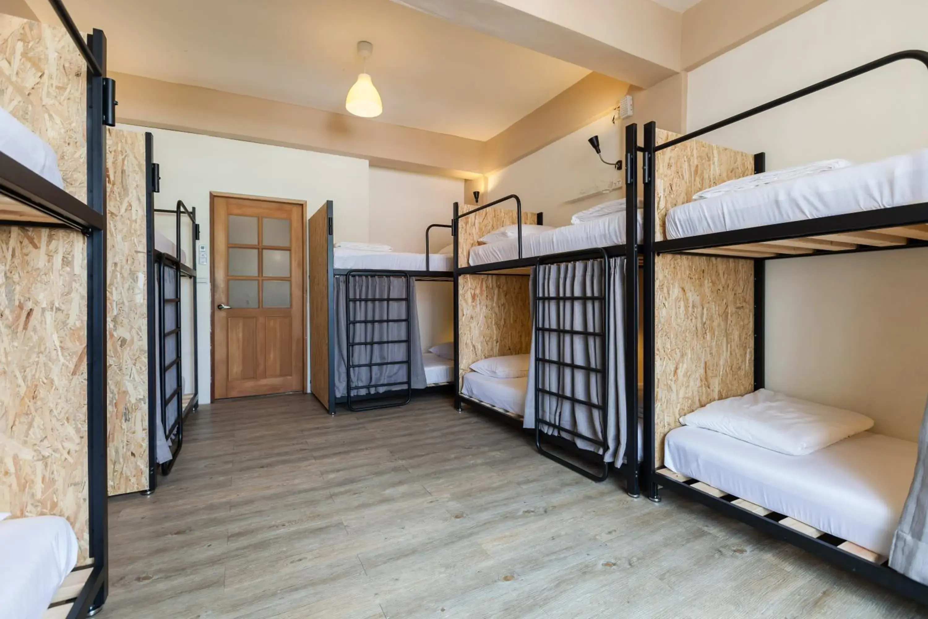 Photo of the whole room, Bunk Bed in Sleeping Boot Hostel