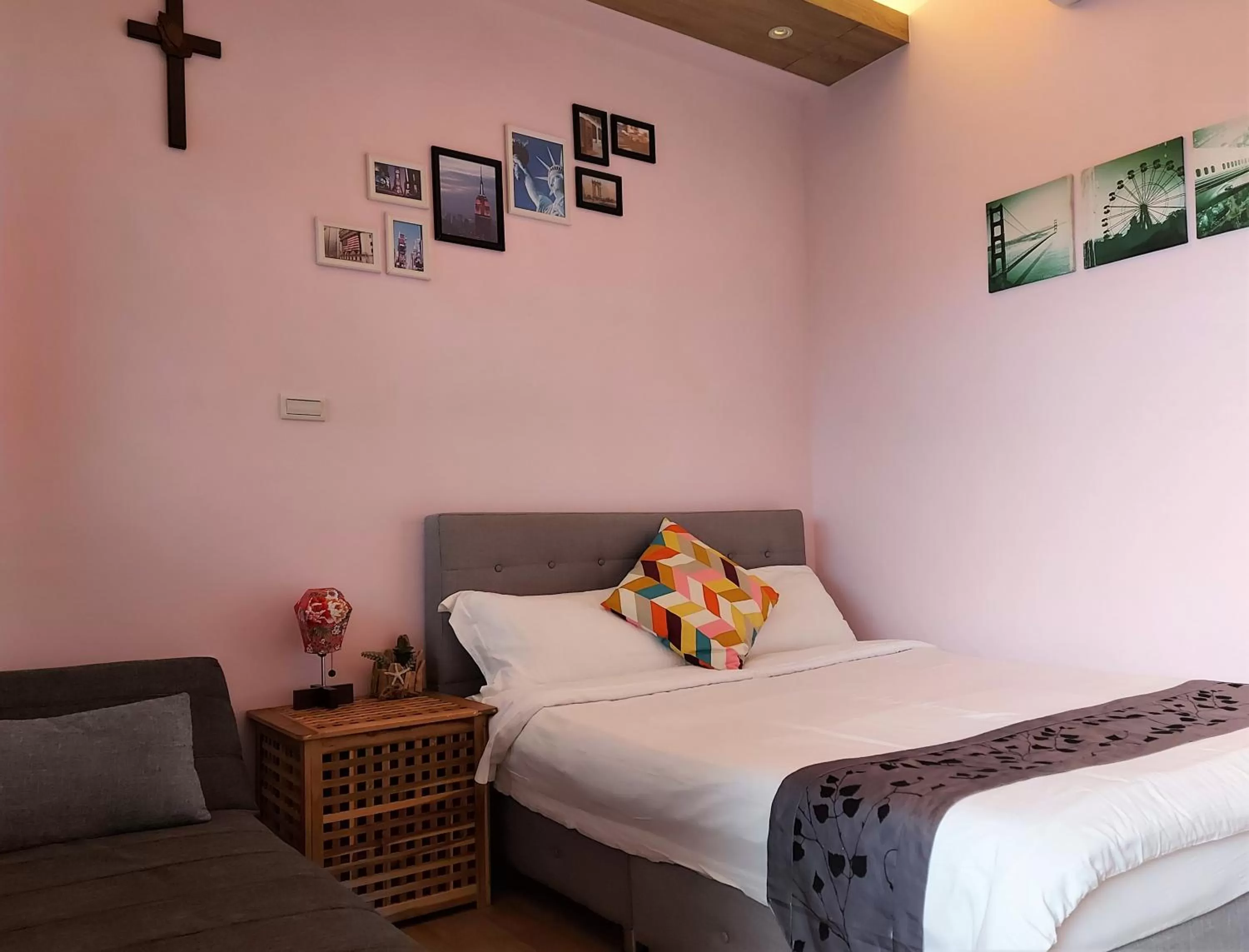 Photo of the whole room, Bed in Dosun B&B