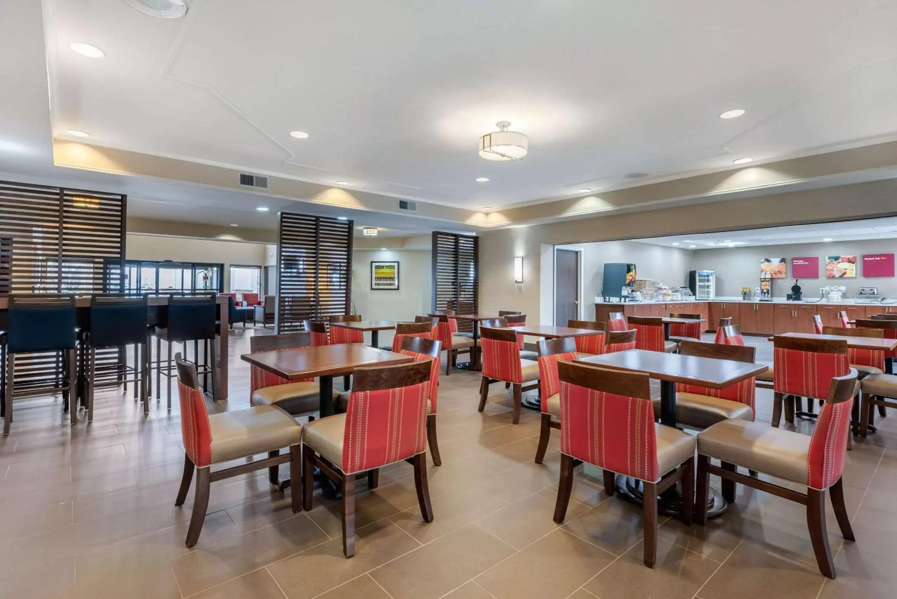 Restaurant/Places to Eat in Comfort Suites Lafayette University Area