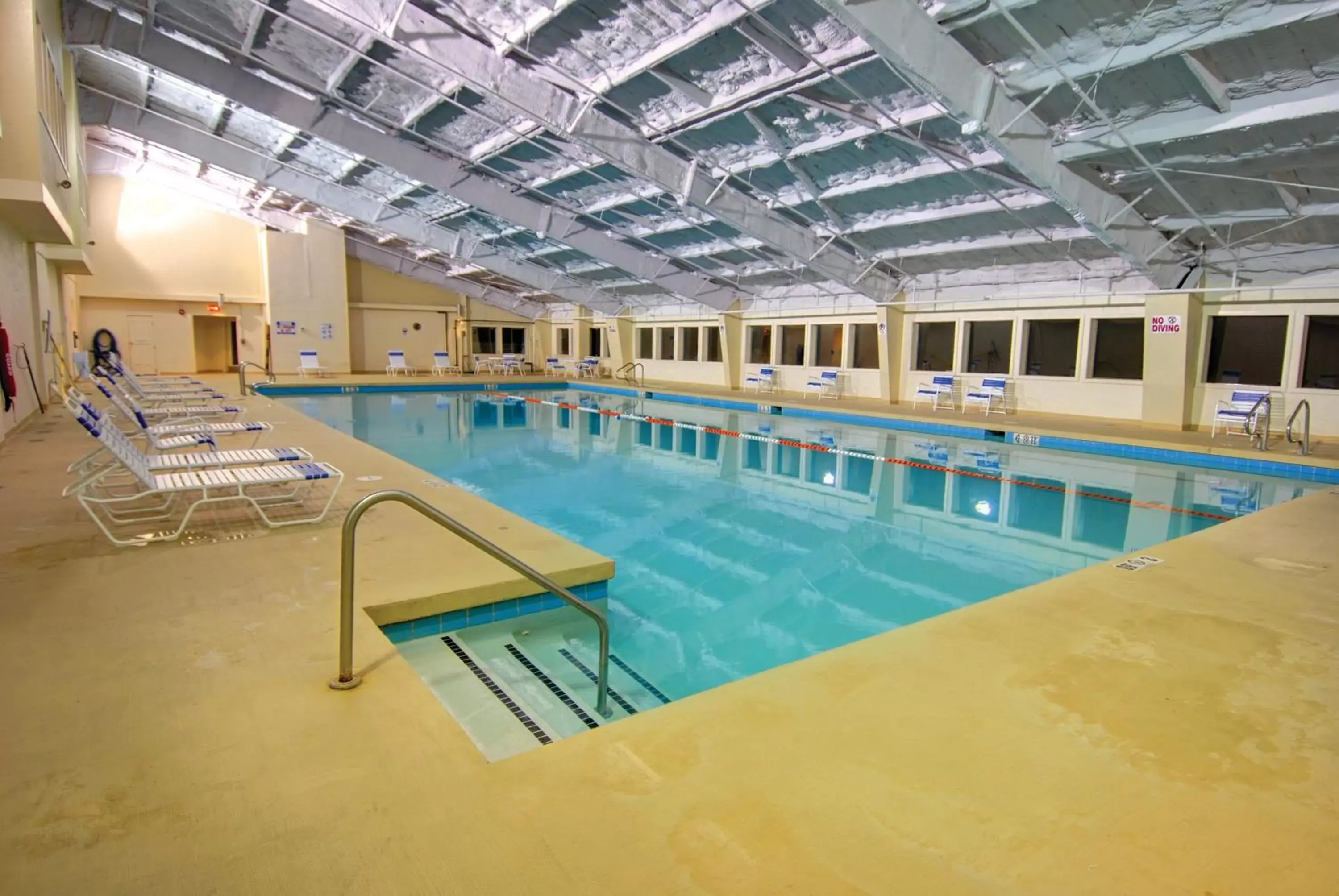Swimming Pool in Holiday Inn Club Vacations Mount Ascutney Resort, an IHG Hotel