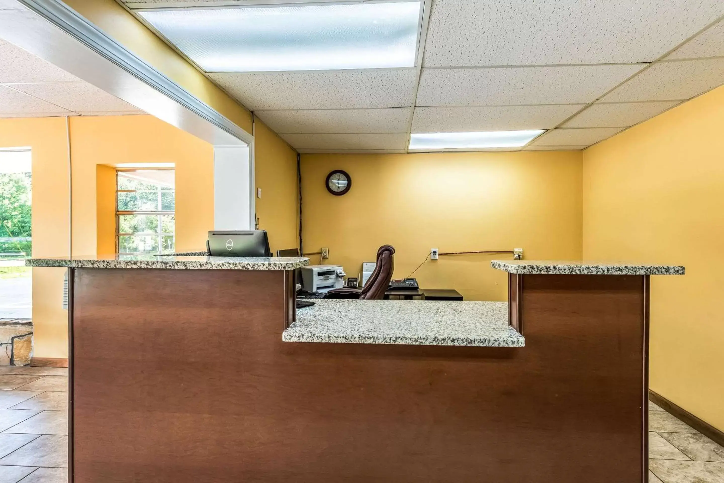 Lobby or reception in Rodeway Inn