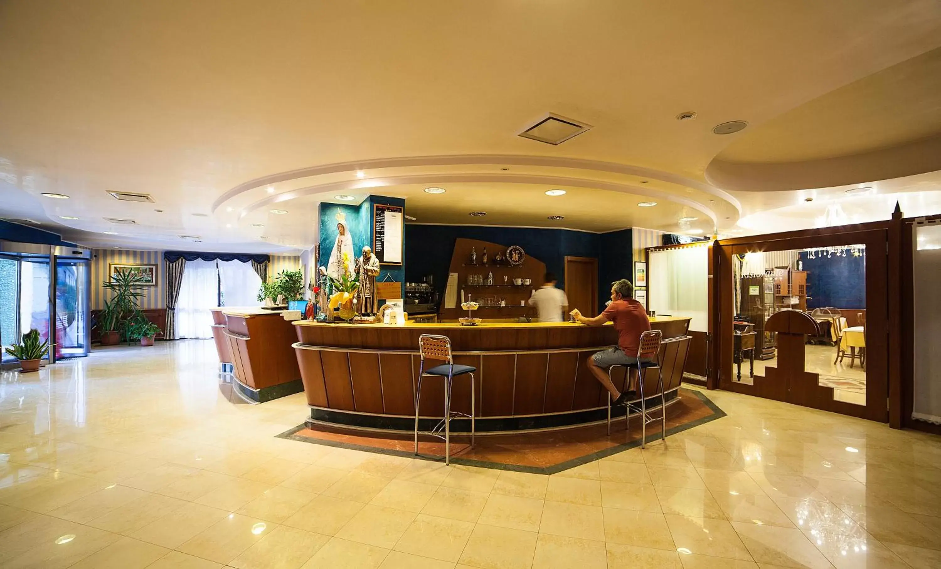 Lounge or bar, Lobby/Reception in Hotel Villa San Pietro