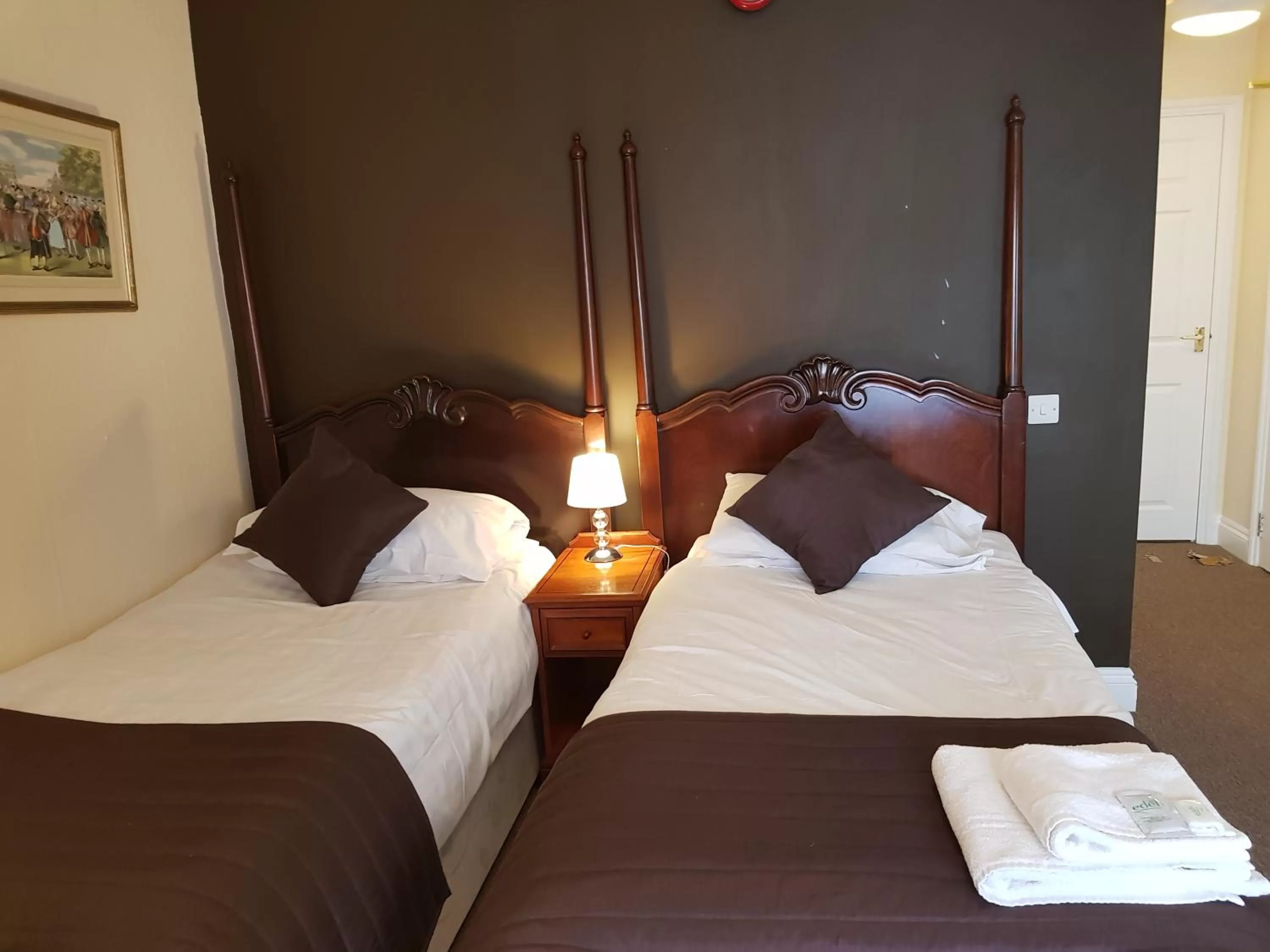 Bed in Old George Hotel