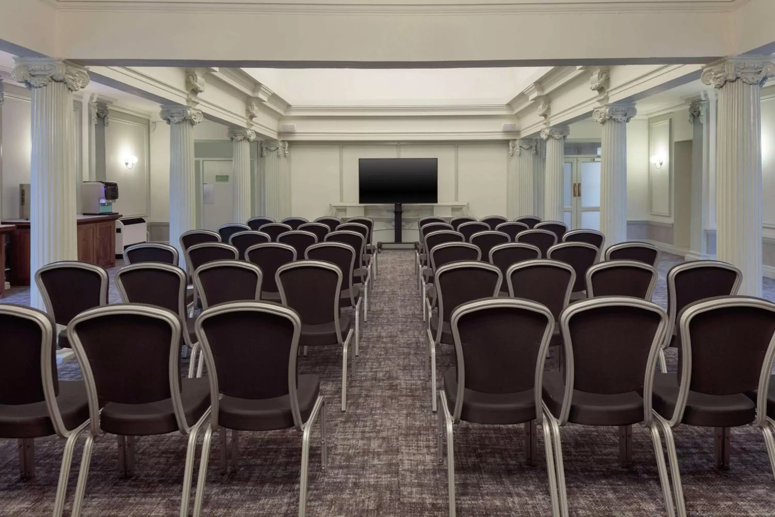 Meeting/conference room in DoubleTree by Hilton Harrogate Majestic Hotel & Spa