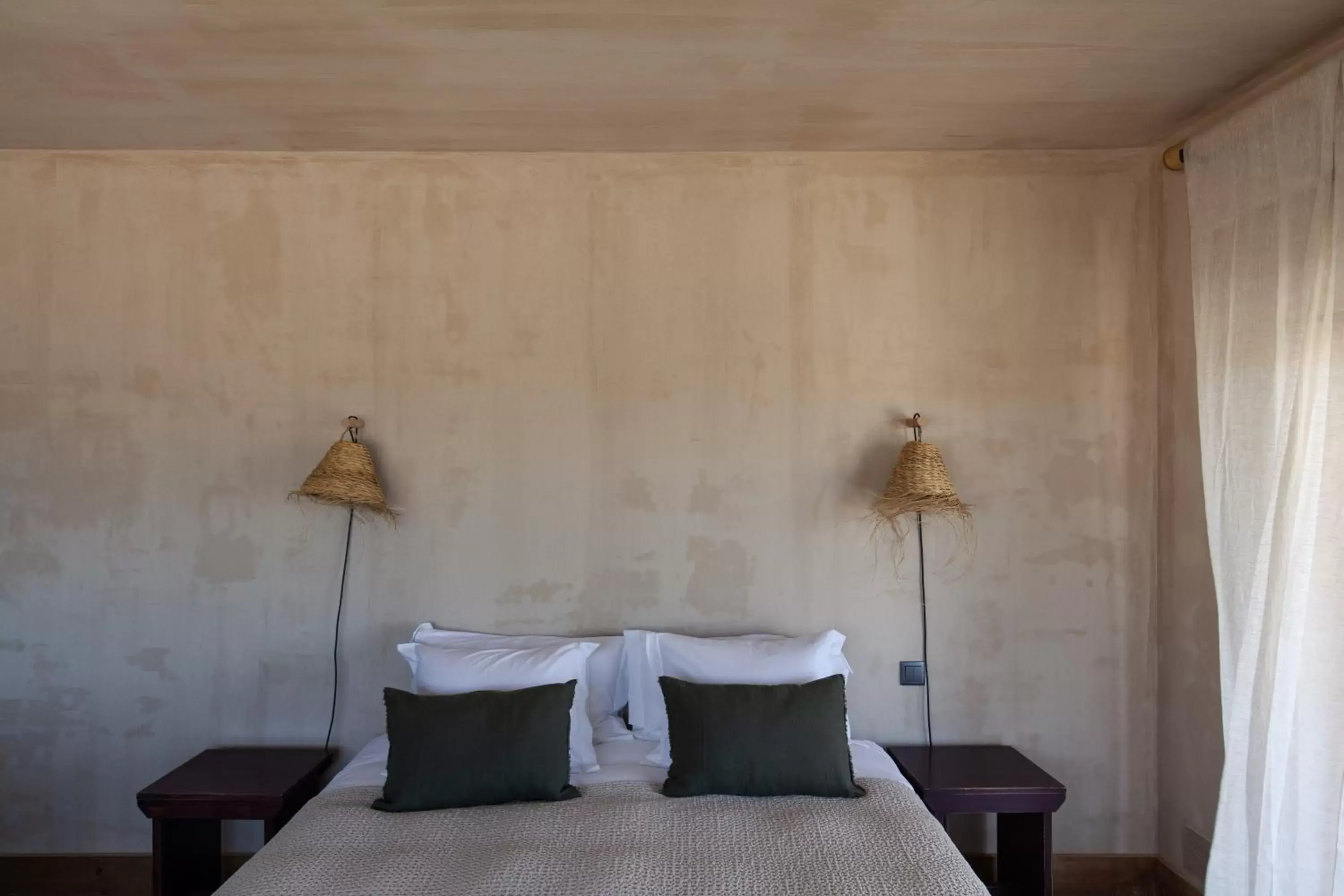Bedroom, Bed in Azenhas do Mar Valley House