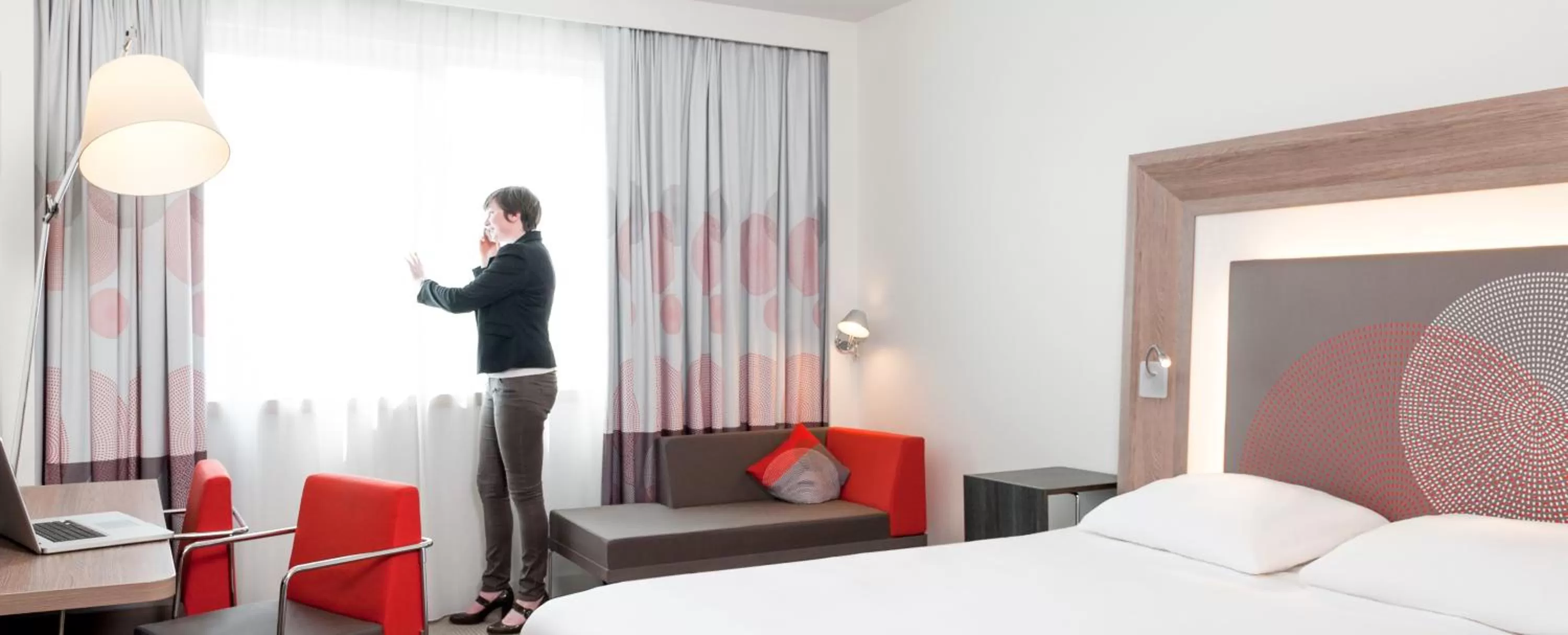 Premium Superior Room with 1 Double Bed and Sofa in Novotel Brussels Airport