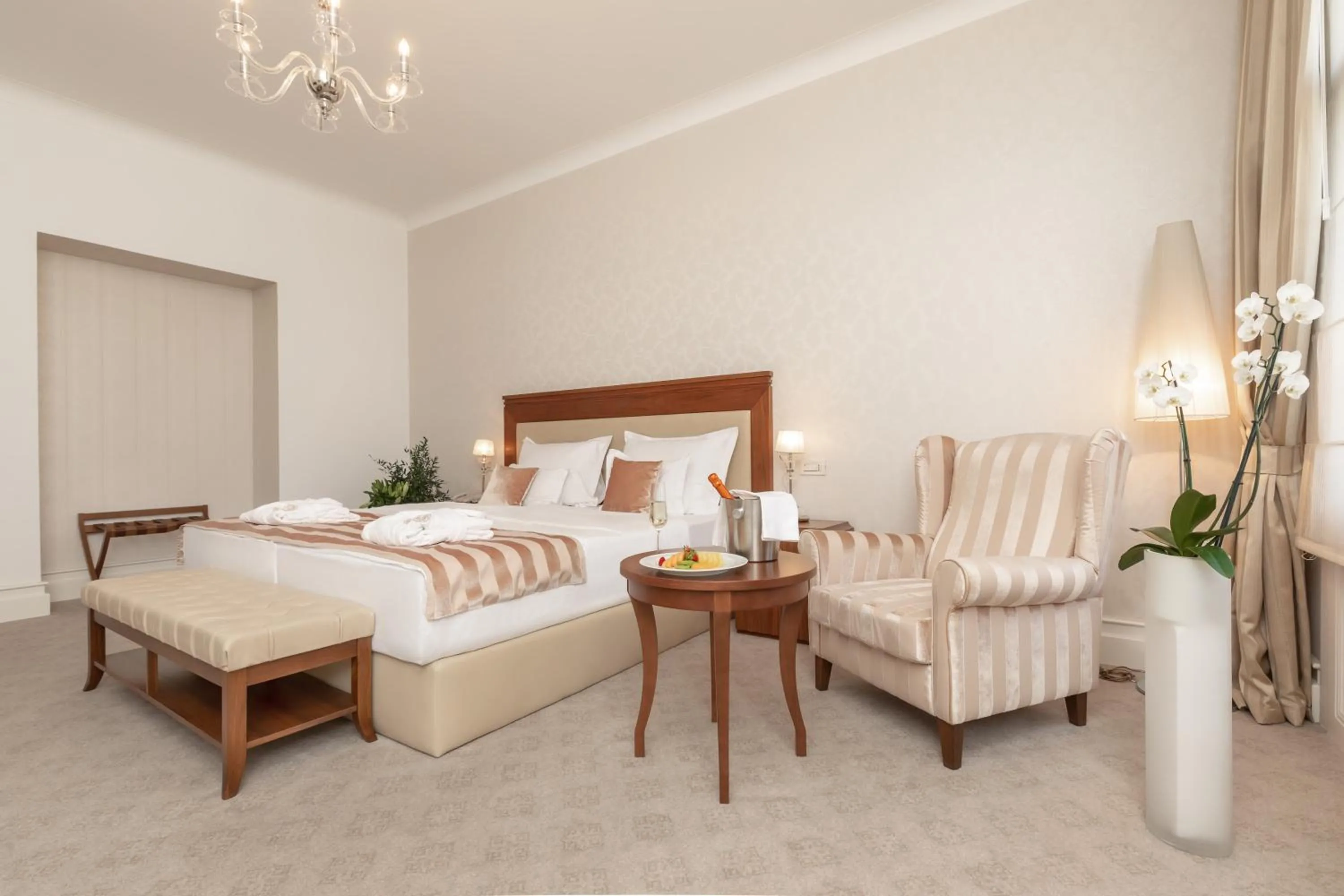 Bed in Hotel Le Premier