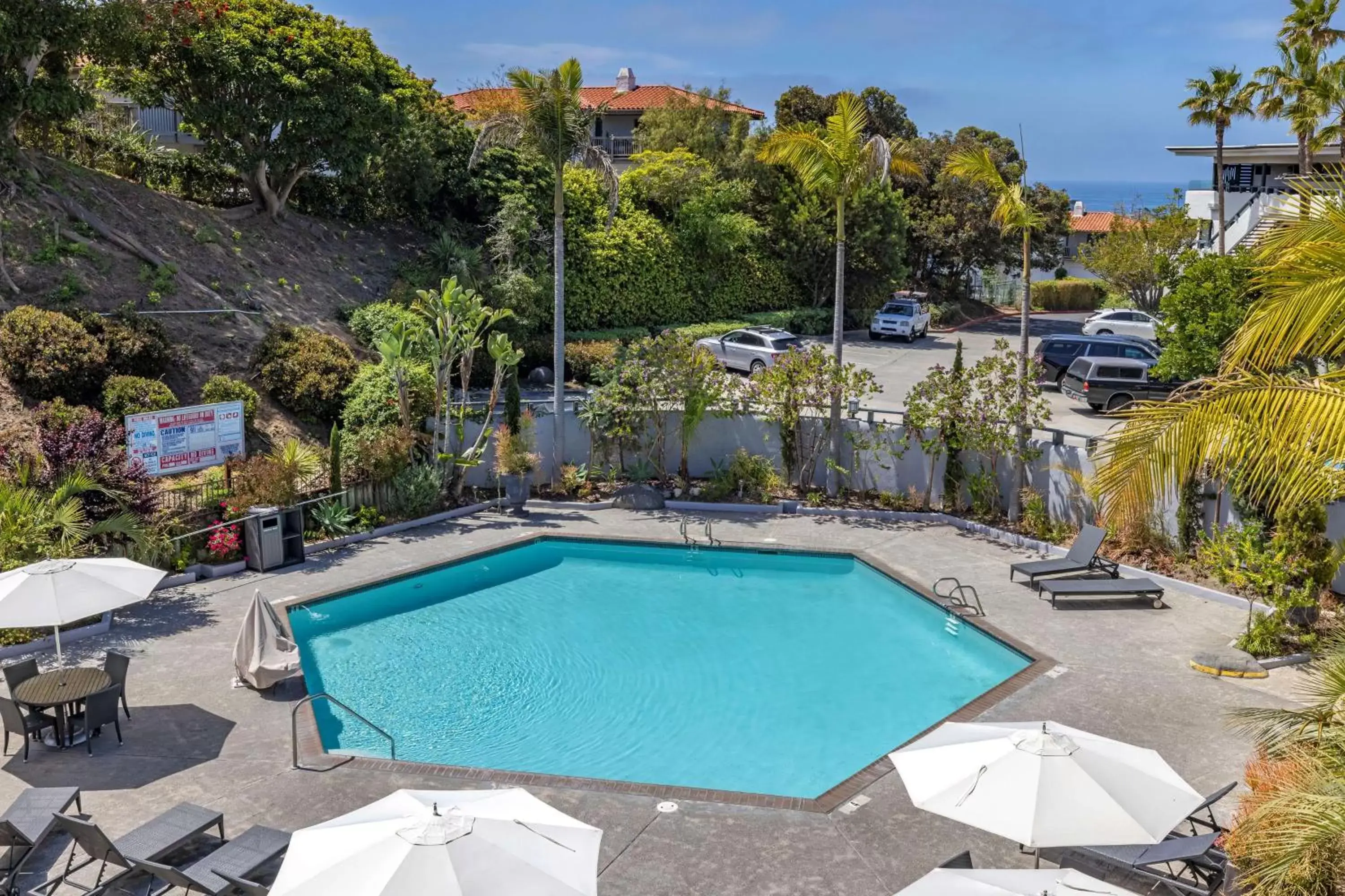 Pool view, Swimming Pool in The Encinitan Hotel & Suites