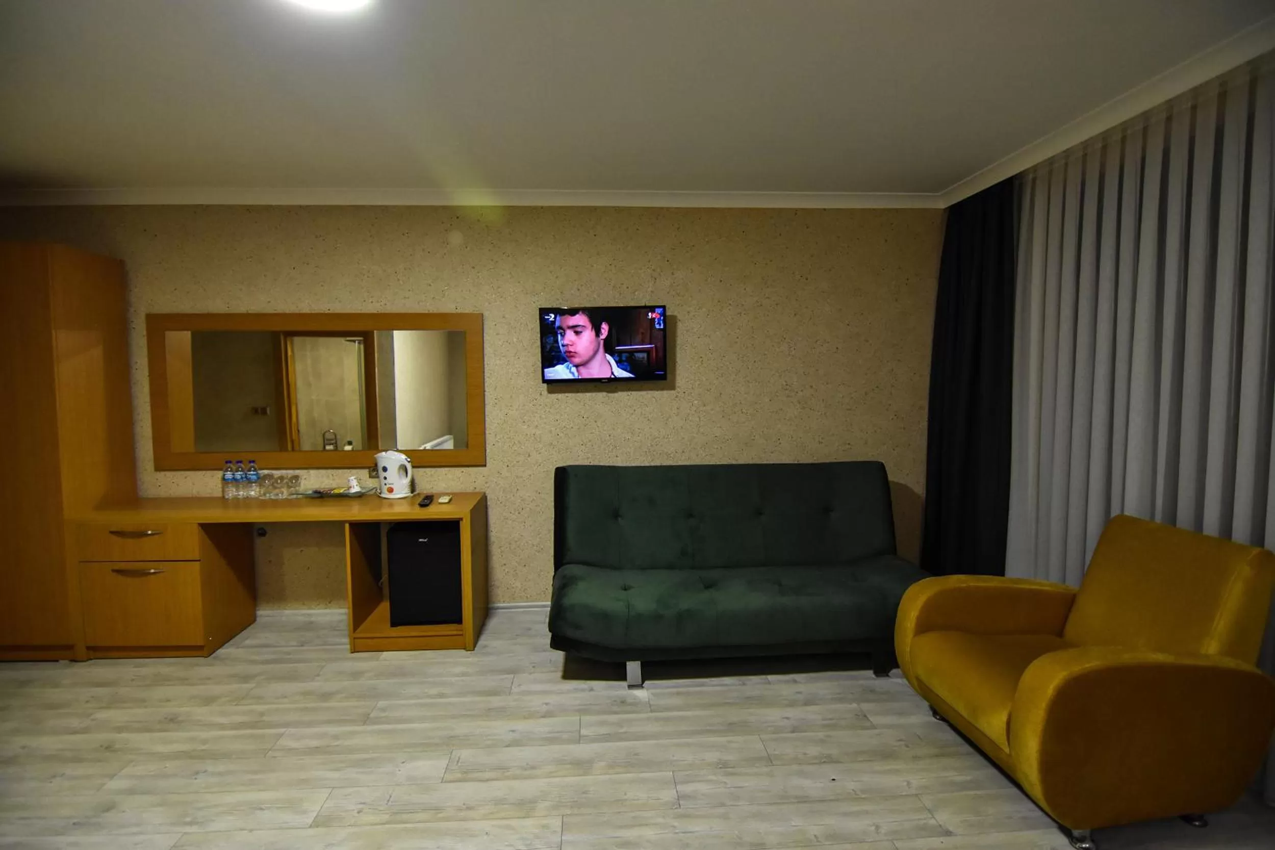 TV and multimedia, Seating Area in Sandal Otel