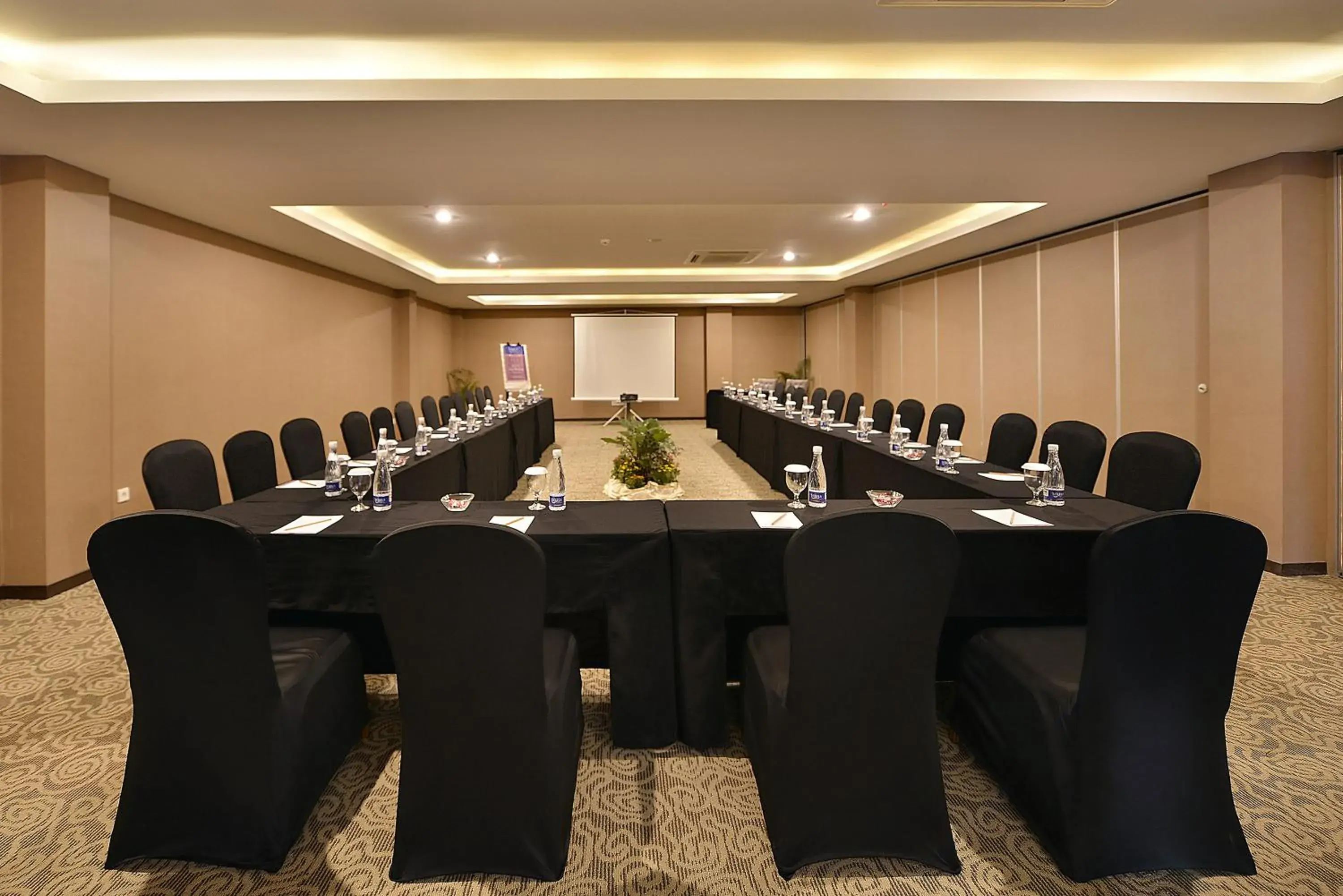 Area and facilities in Serela Waringin by KAGUM Hotels