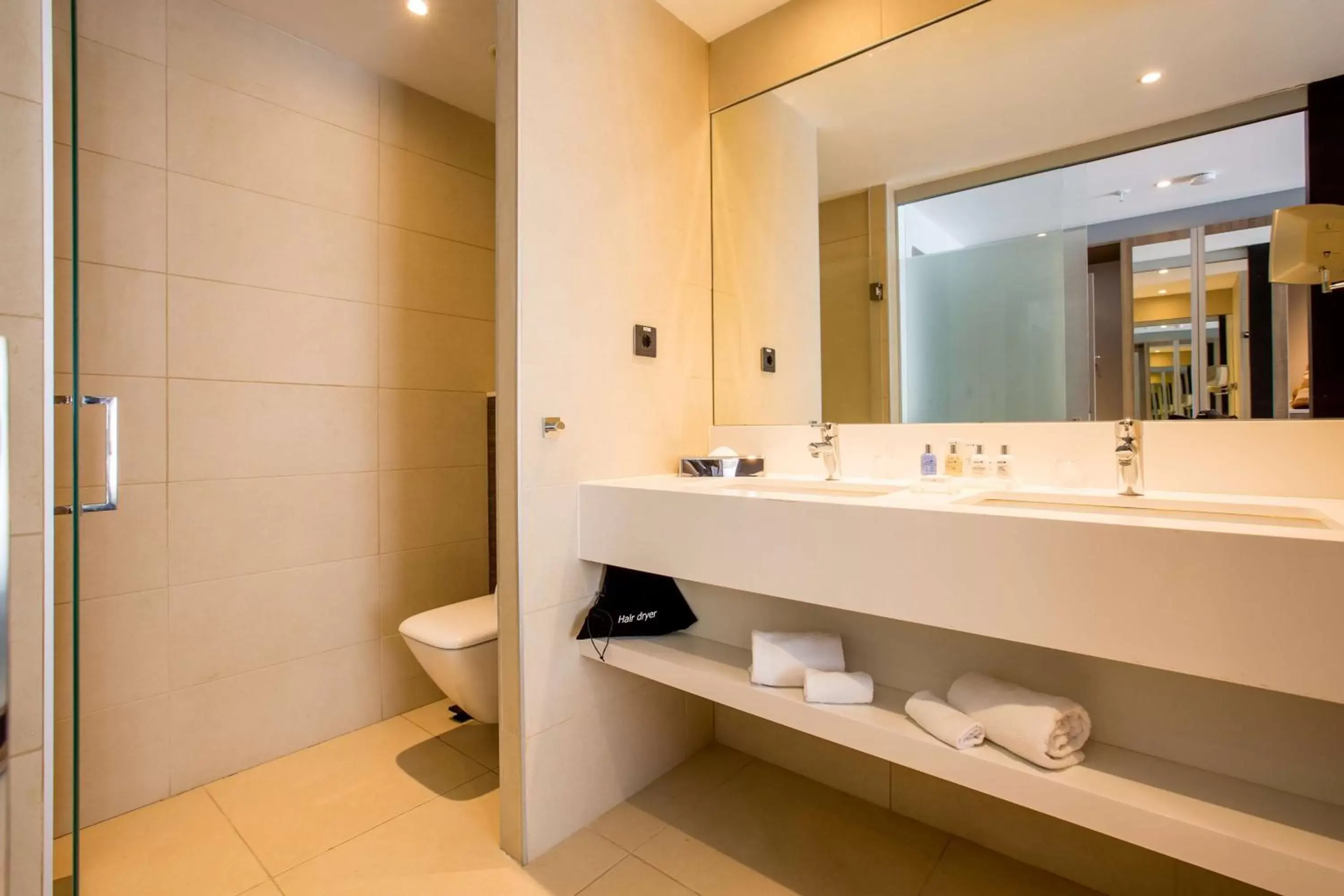 Bathroom in Radisson Blu Resort & Spa, Gran Canaria Mogan