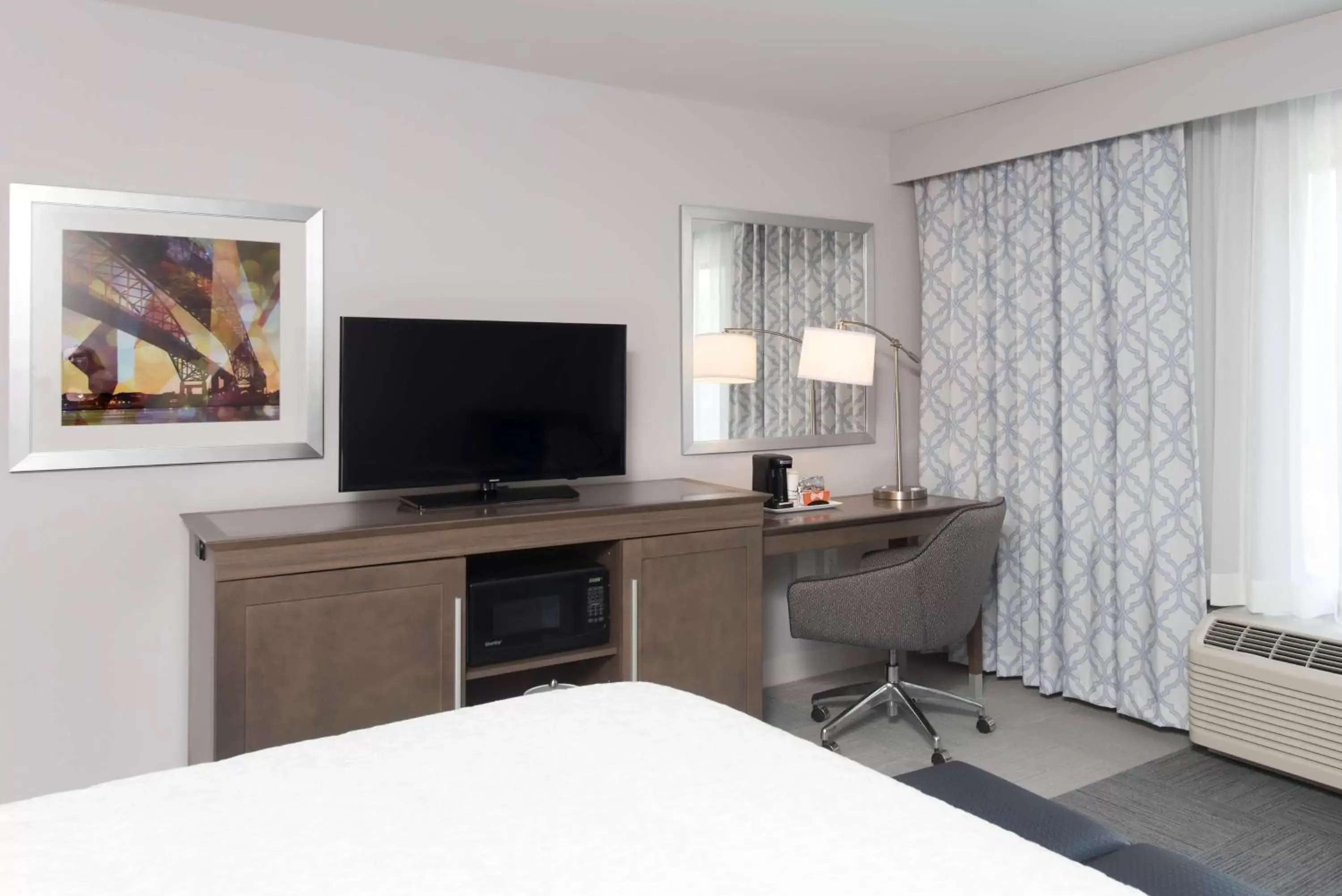 Bedroom, Bed in Hampton Inn and Suites Michigan City Bedroom, Bed in Hampton Inn and Suites Michigan City
