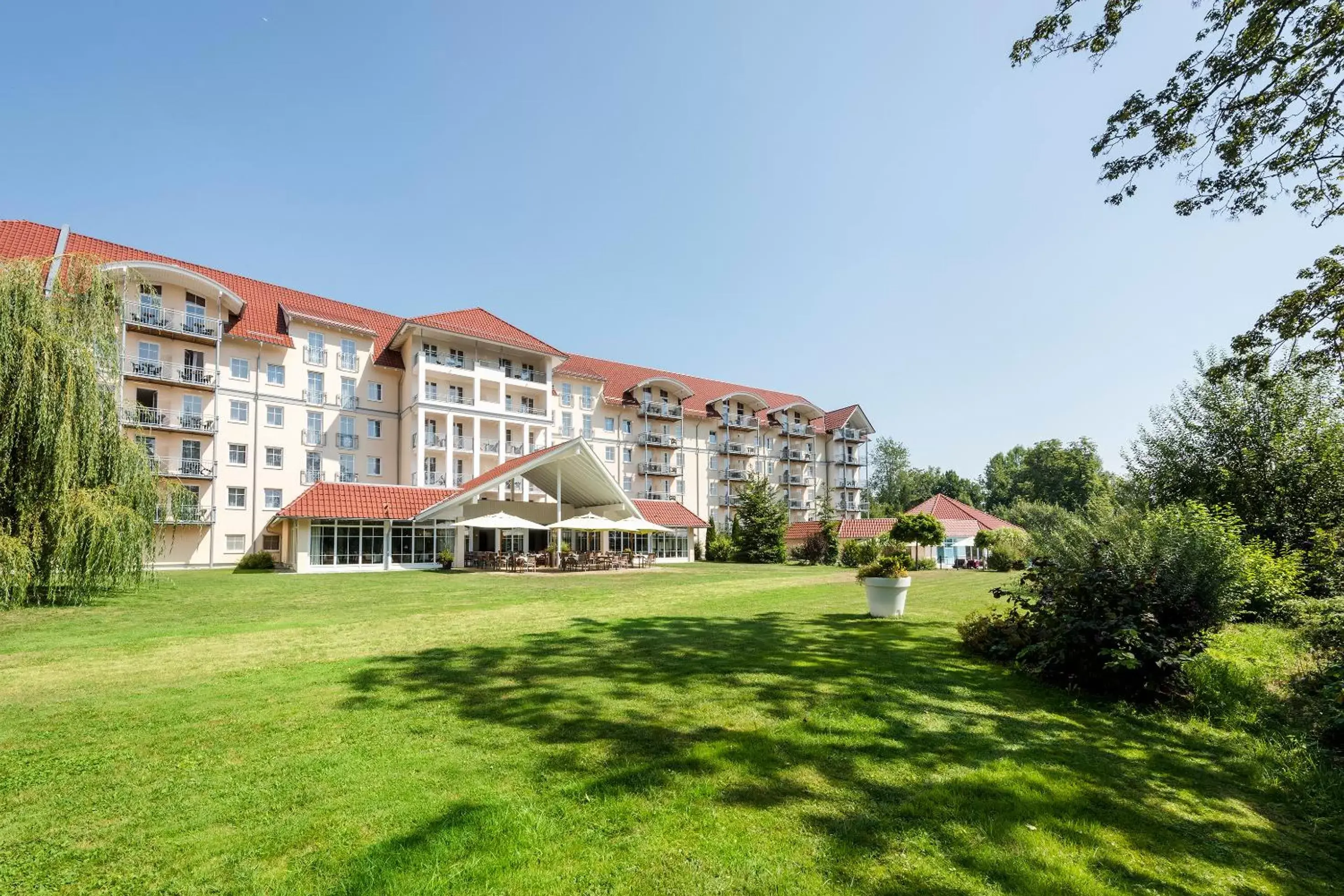 Facade/entrance, Property Building in Best Western Plus Parkhotel Maximilian Ottobeuren