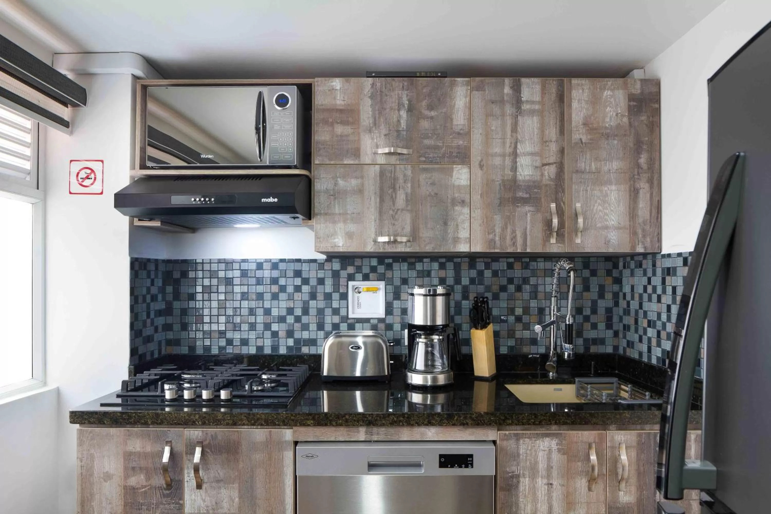 Kitchen or kitchenette in Miracle