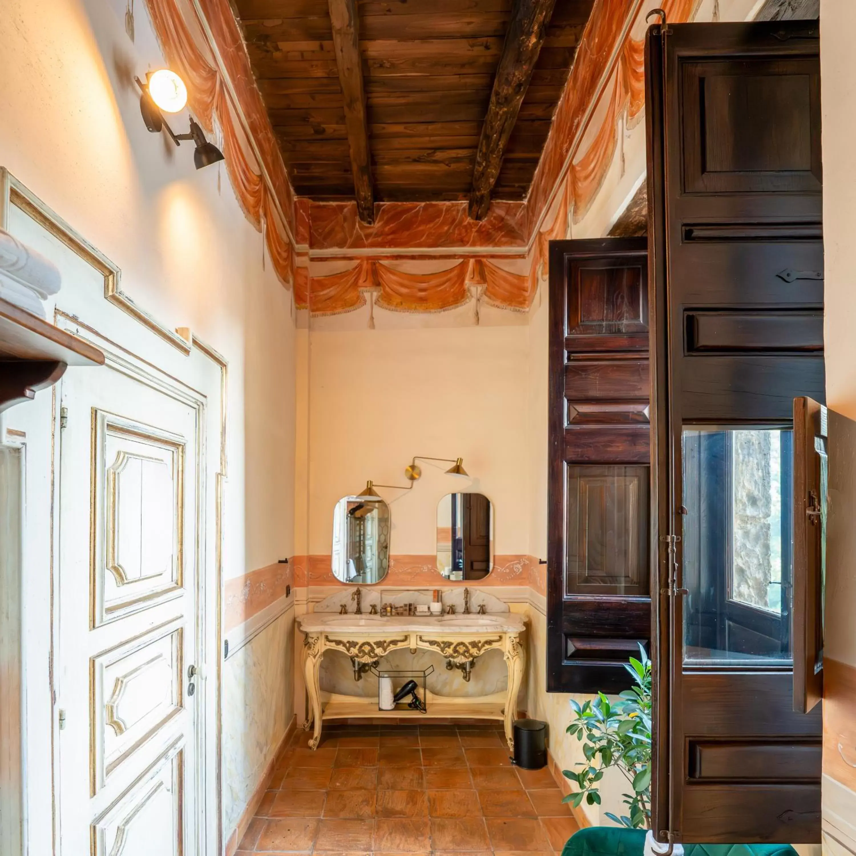 Bathroom in Castello di Limatola