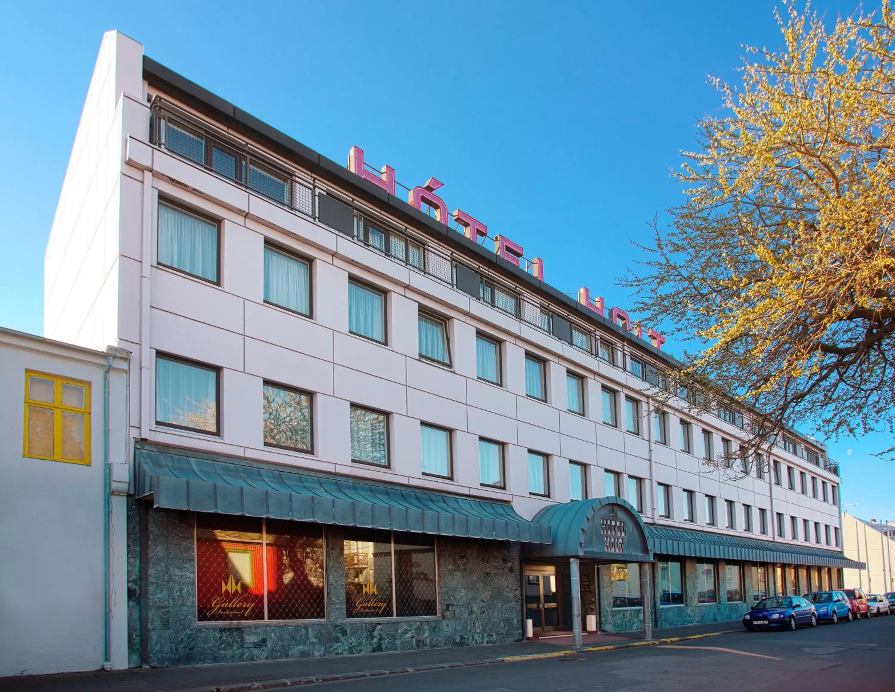 Facade/entrance in Hotel Holt - The Art Hotel