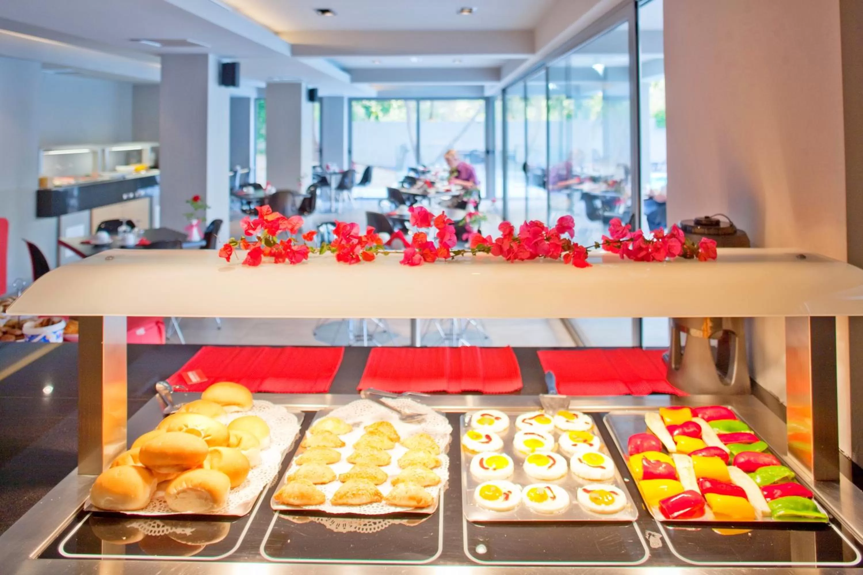 Food in Oktober Downtown Boutique Hotel