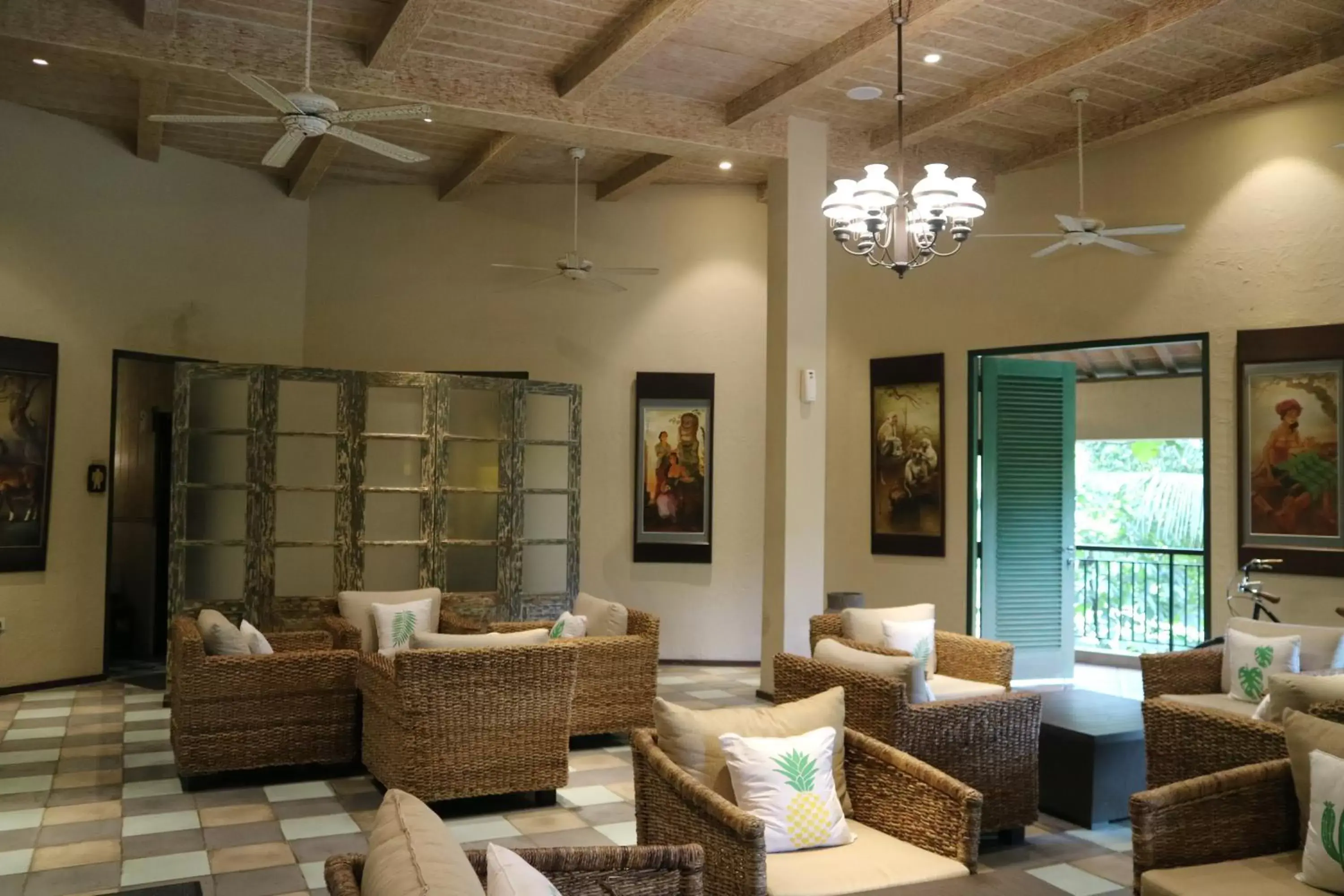 Communal lounge/ TV room, Seating Area in Amanuba Hotel & Resort Rancamaya