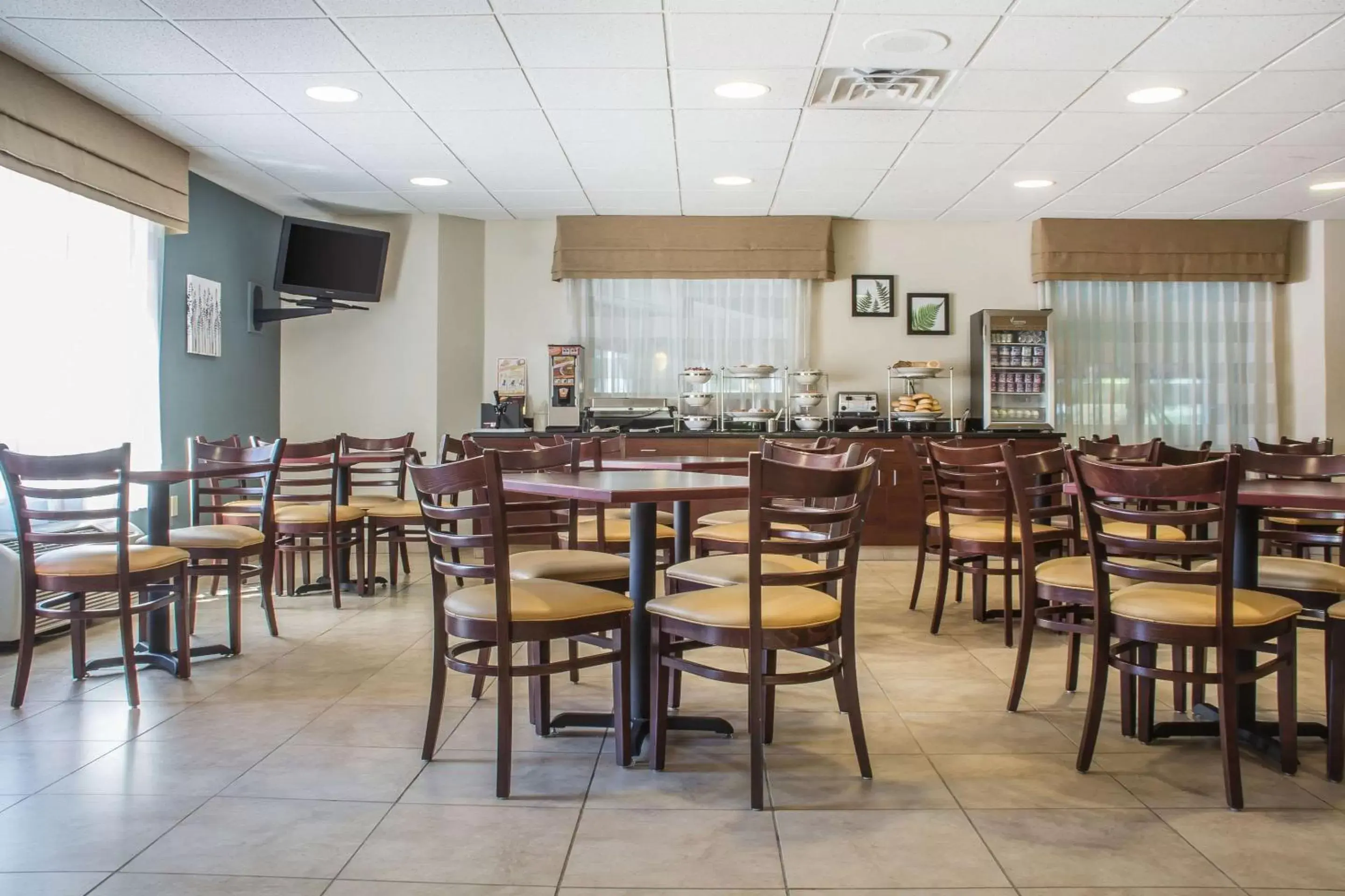 Restaurant/places to eat in Sleep Inn Amherst - Buffalo North near University Restaurant/places to eat in Sleep Inn Amherst - Buffalo North near University