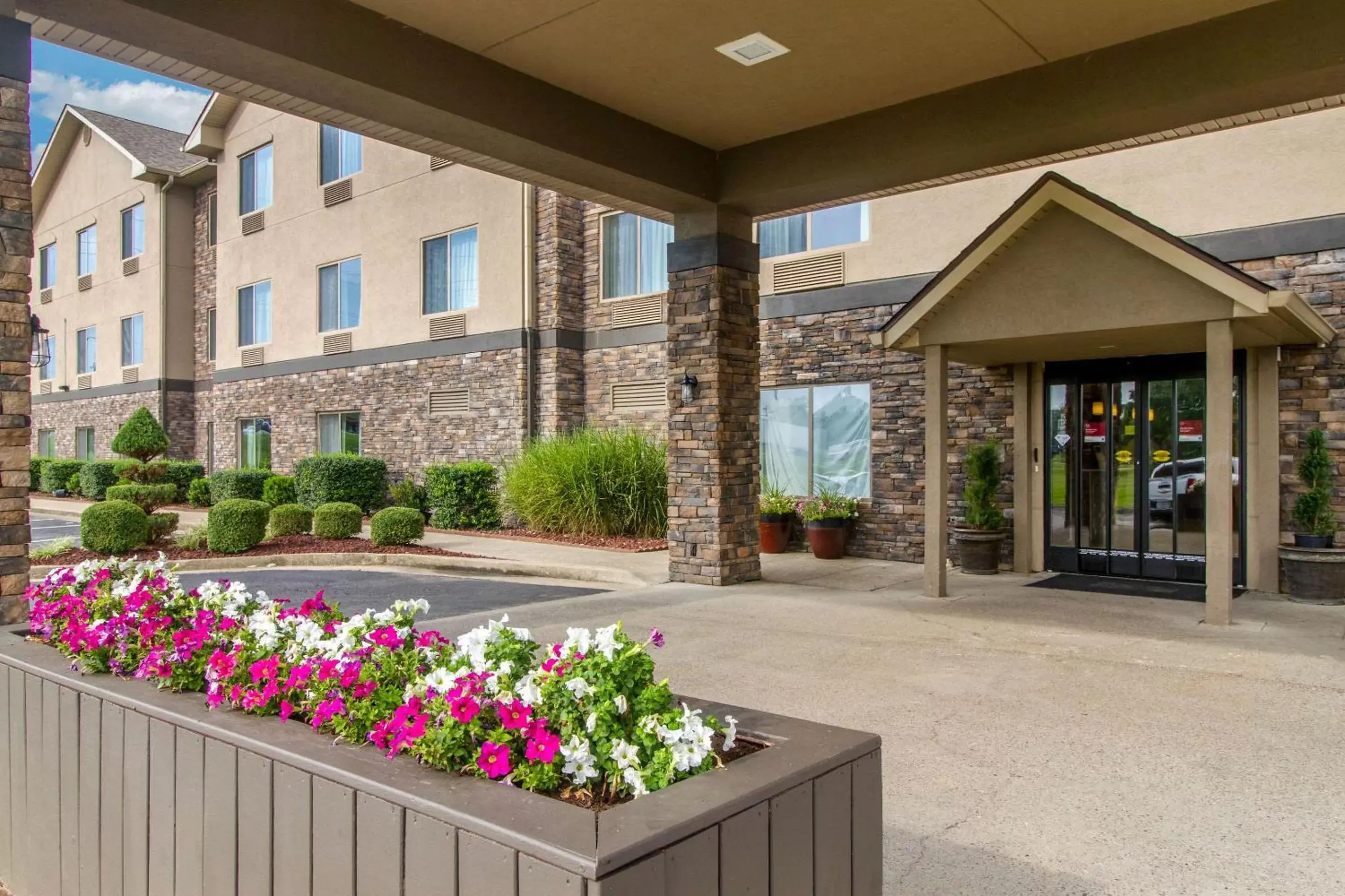 Property building in Comfort Suites Danville